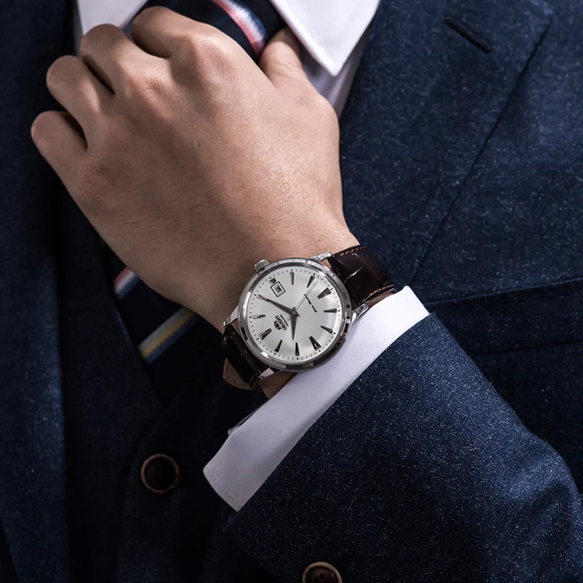 Orient Bambino Version 1 Classic Vintage Style Automatic White Dial Leather Strap Unisex Dress Watch FAC00005W0
