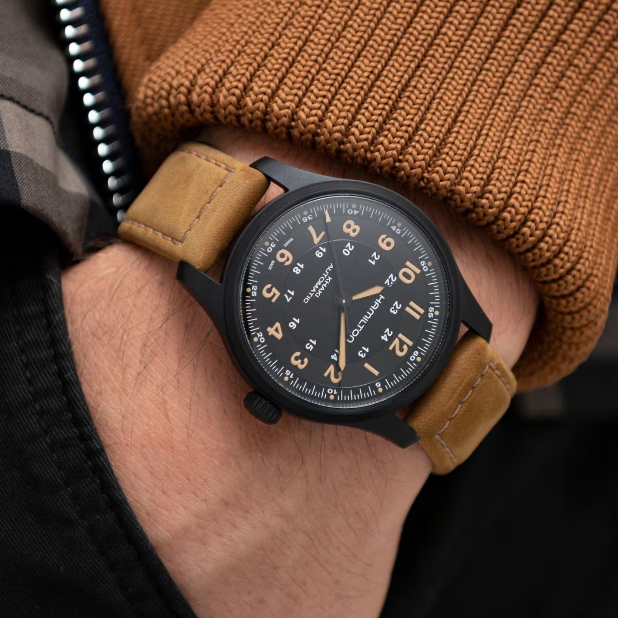 Reloj automático para hombre Hamilton Khaki Field 42mm con esfera negra y correa de cuero H70665533