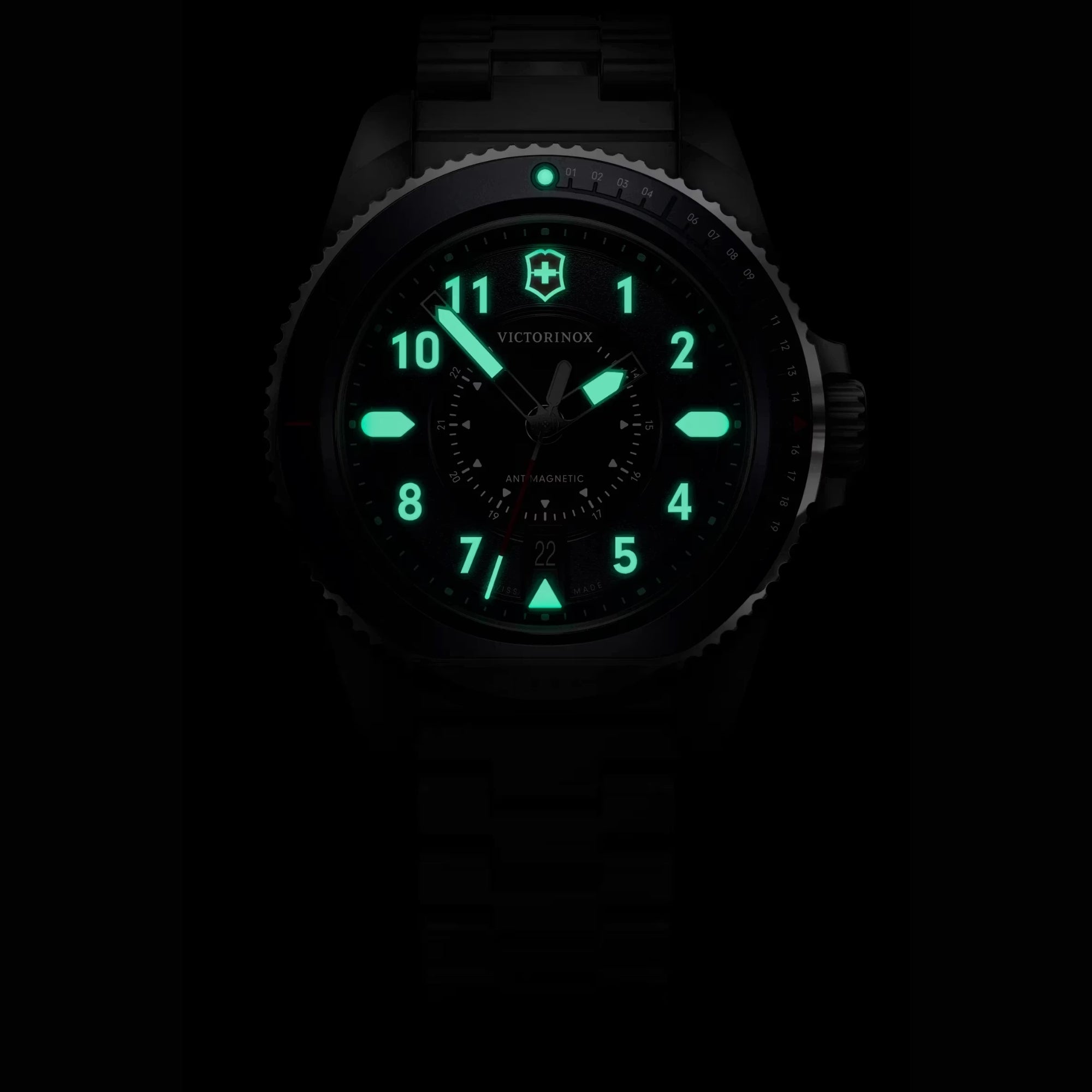 Victorinox Journey 1884 241978 dial and date display at dark