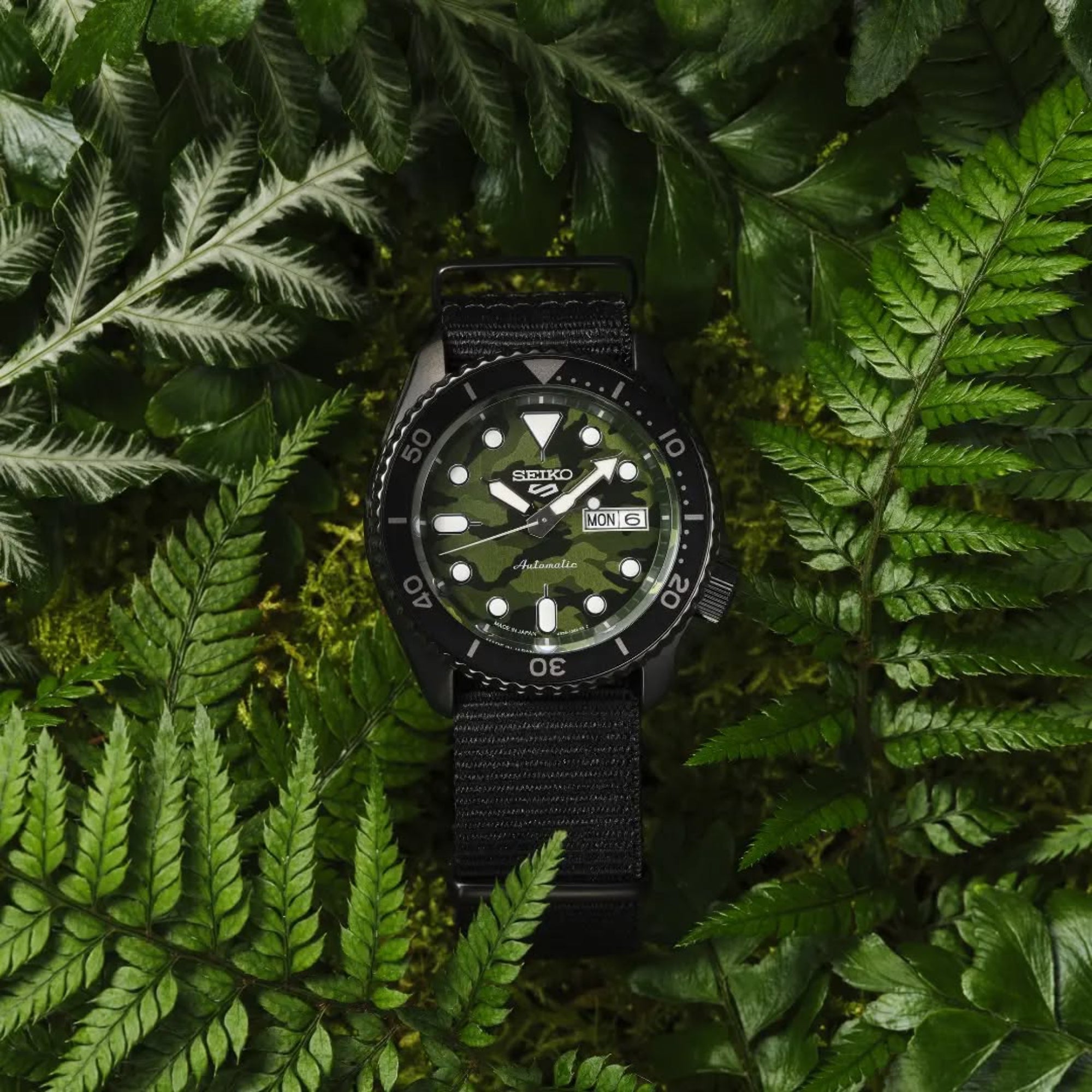 Seiko 5 Sports Camouflage Street Style Green Dial Black Textile NATO Strap Men's Watch SRPJ37K1