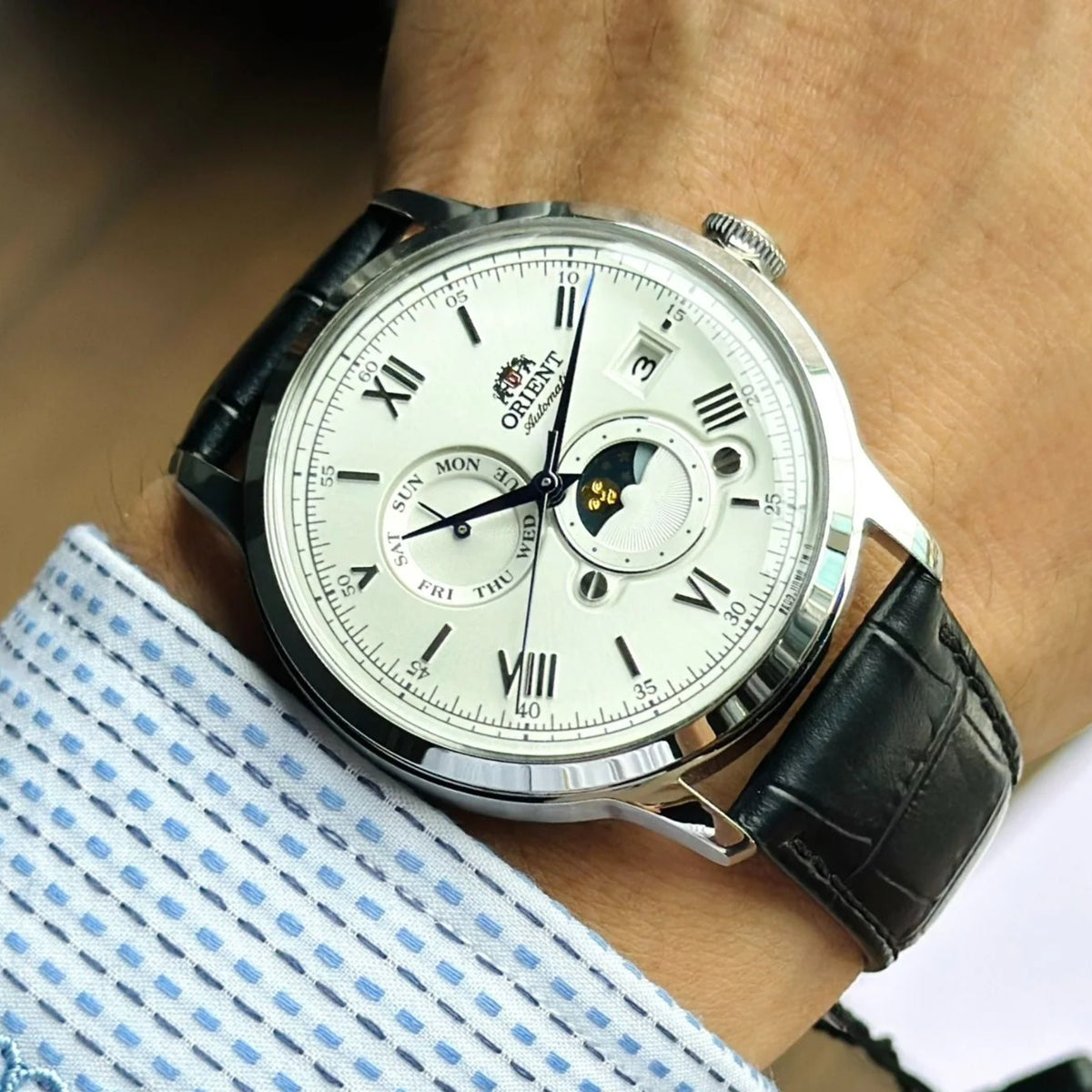 Orient Bambino 41.5mm Sonne & Mond Silbernes Zifferblatt Leder Automatik Herren Uhr RA-AK0802S30B