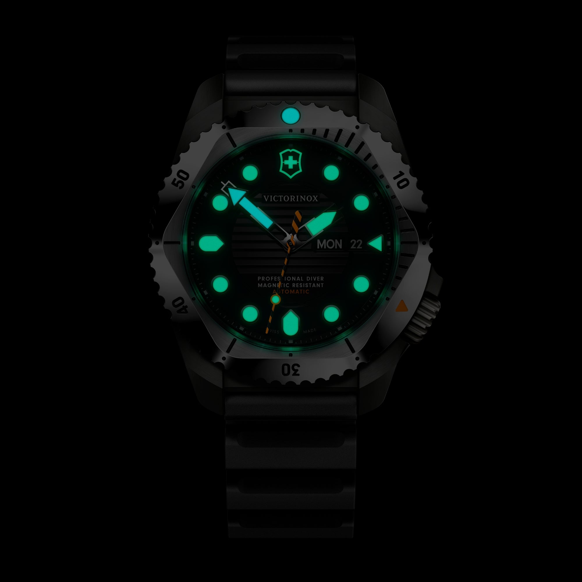 Victorinox Dive Pro 43mm Black Matt Dial Rubber Mens Automatic Watch 242070