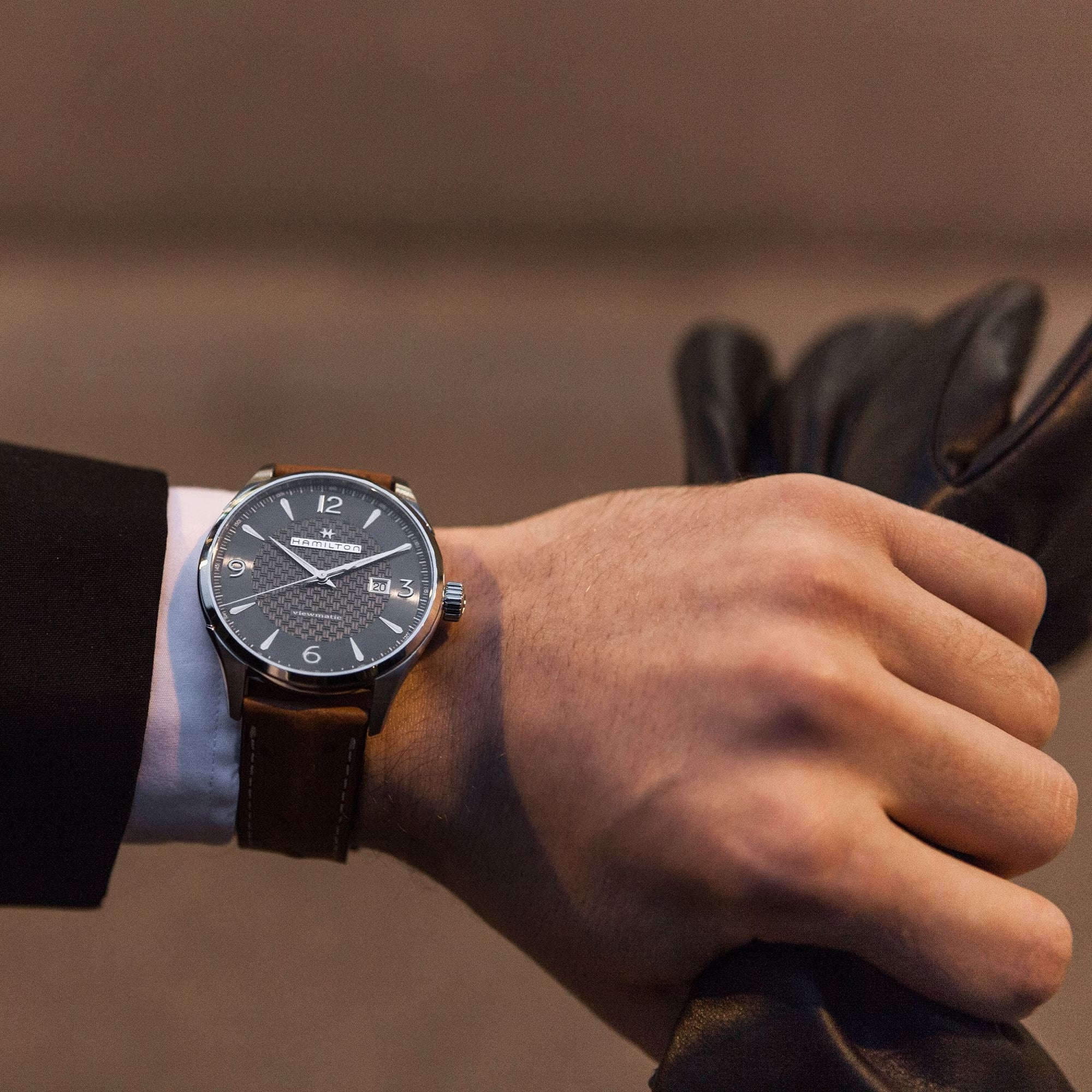 Hamilton Jazzmaster 44mm Grey Dial Leather Mens Automatic Watch H32755851