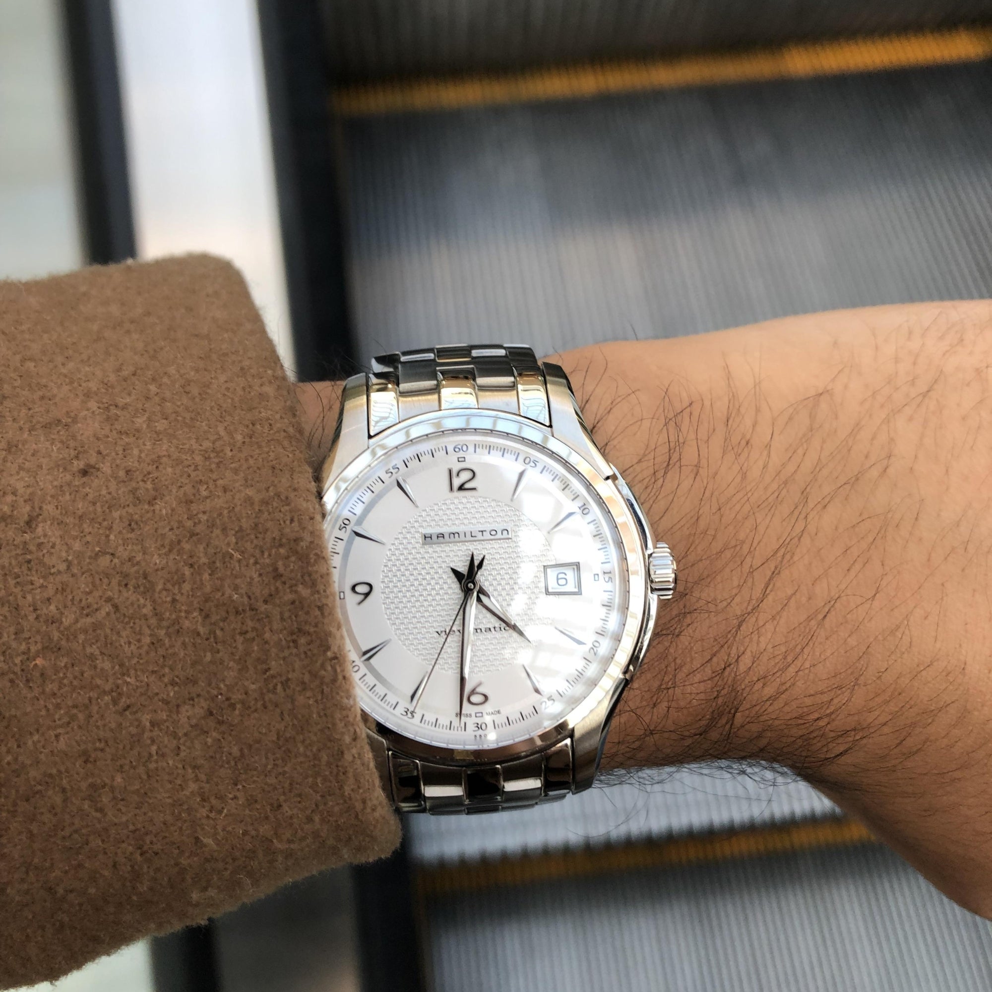 Montre homme Hamilton Jazzmaster 40mm automatique cadran argent acier H32515155