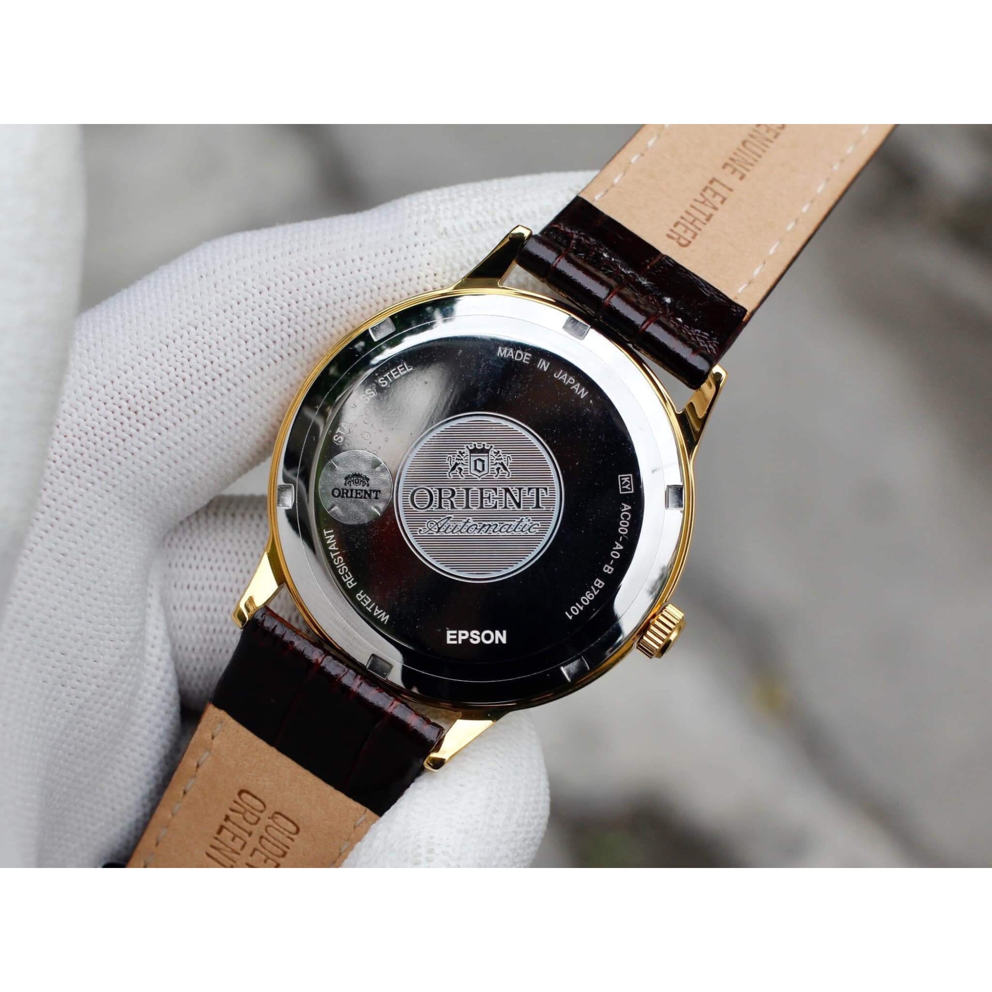 Orient Bambino Classic Vintage Style Automatic White Dial Leather Strap Men's Dress Watch TAC00003W0