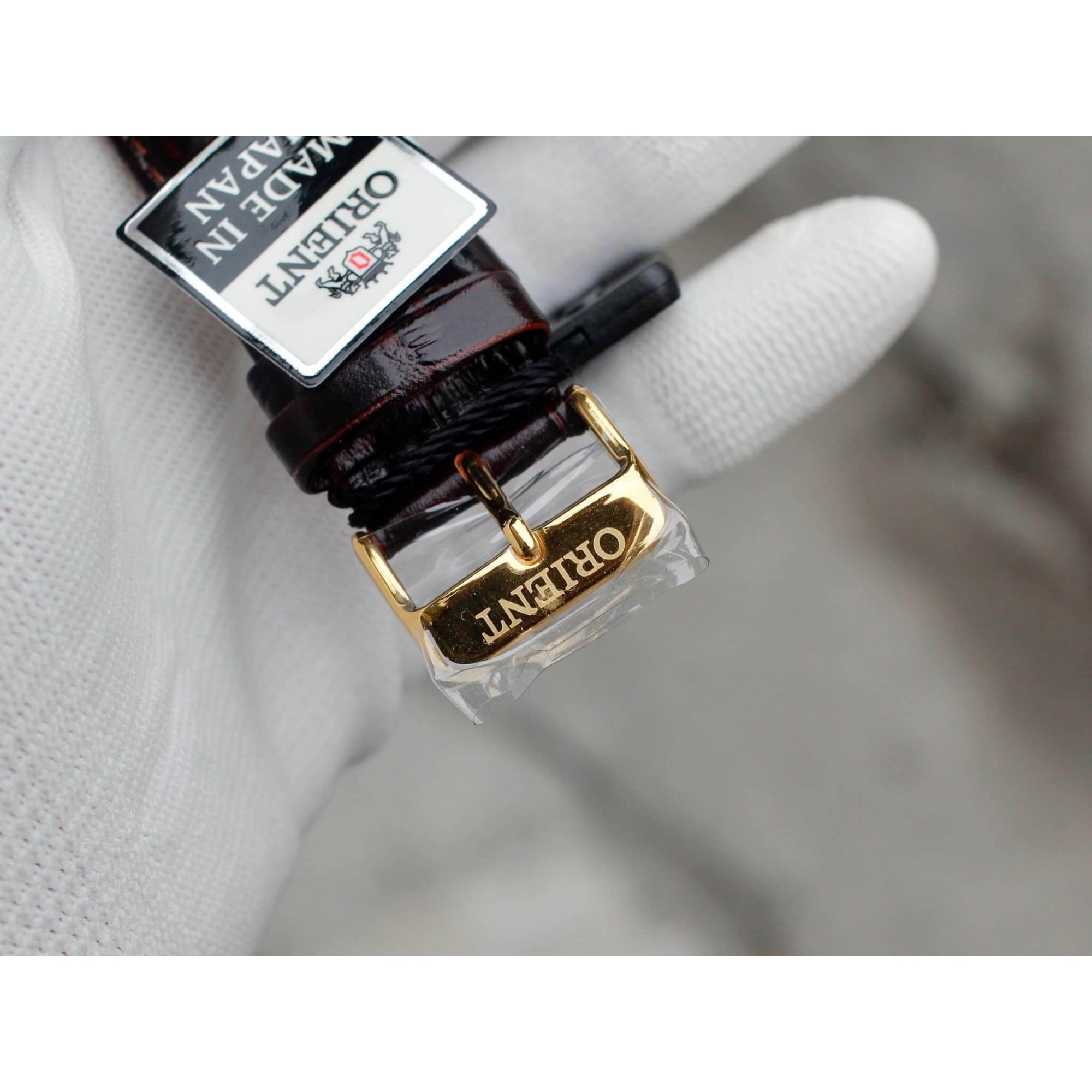 Orient Bambino Classic Vintage Style Automatic White Dial Leather Strap Men's Dress Watch TAC00003W0