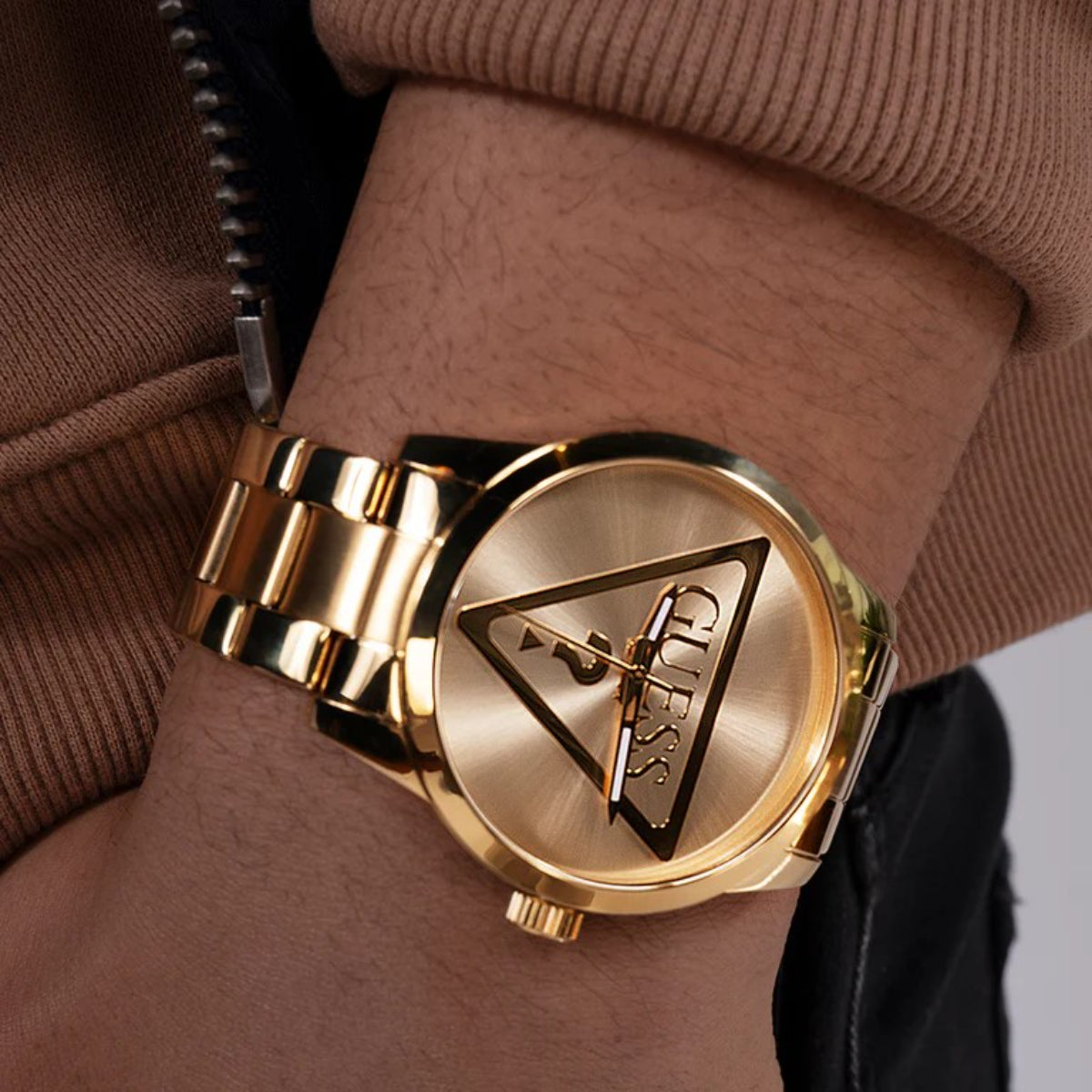 GUESS Badge Analogue Quartz Gold Dial Steel Strap Men's Watch GW0782G1