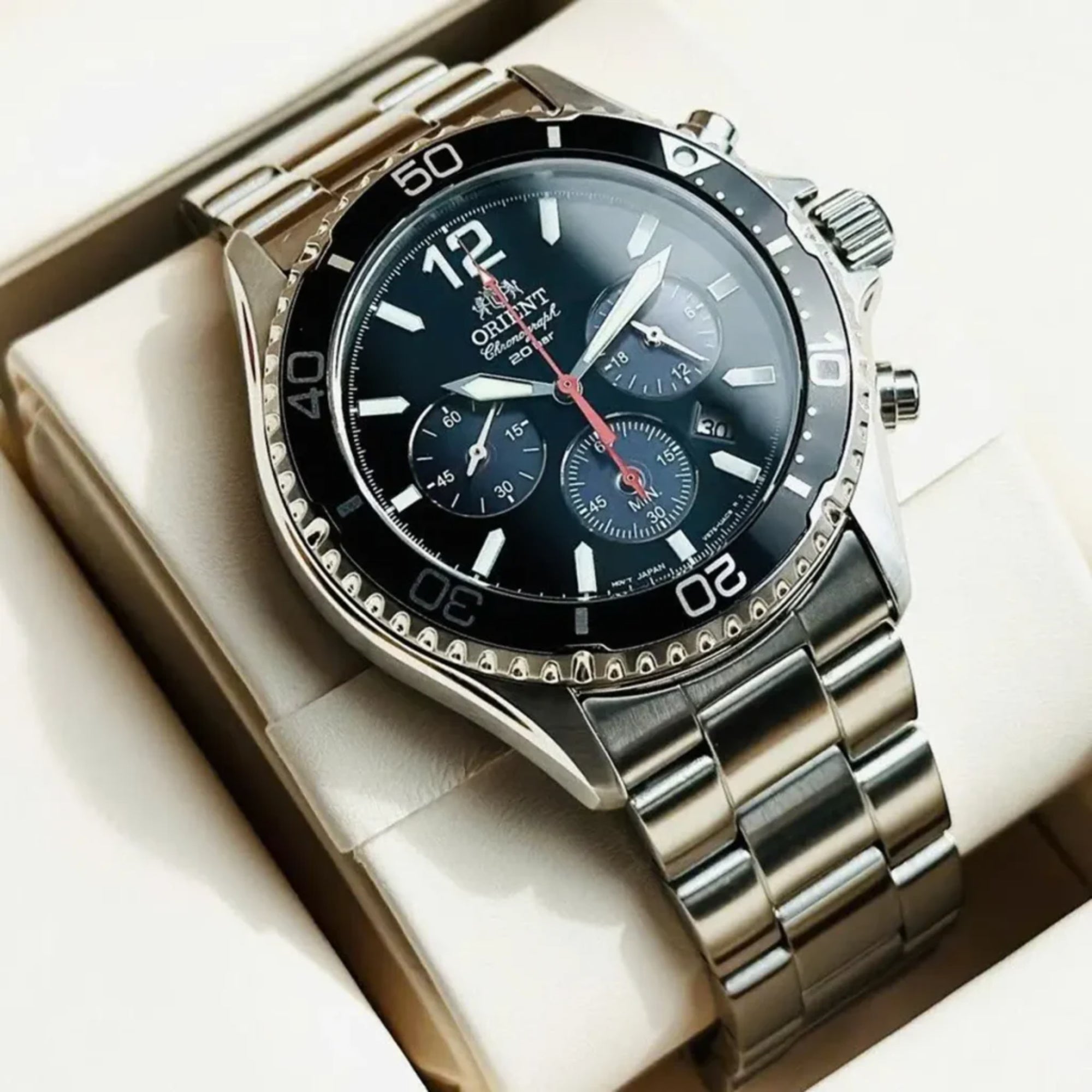 Orient Mako Solar Chronograph Quartz Black Dial Men's Dive Watch RA-TX0202B10B
