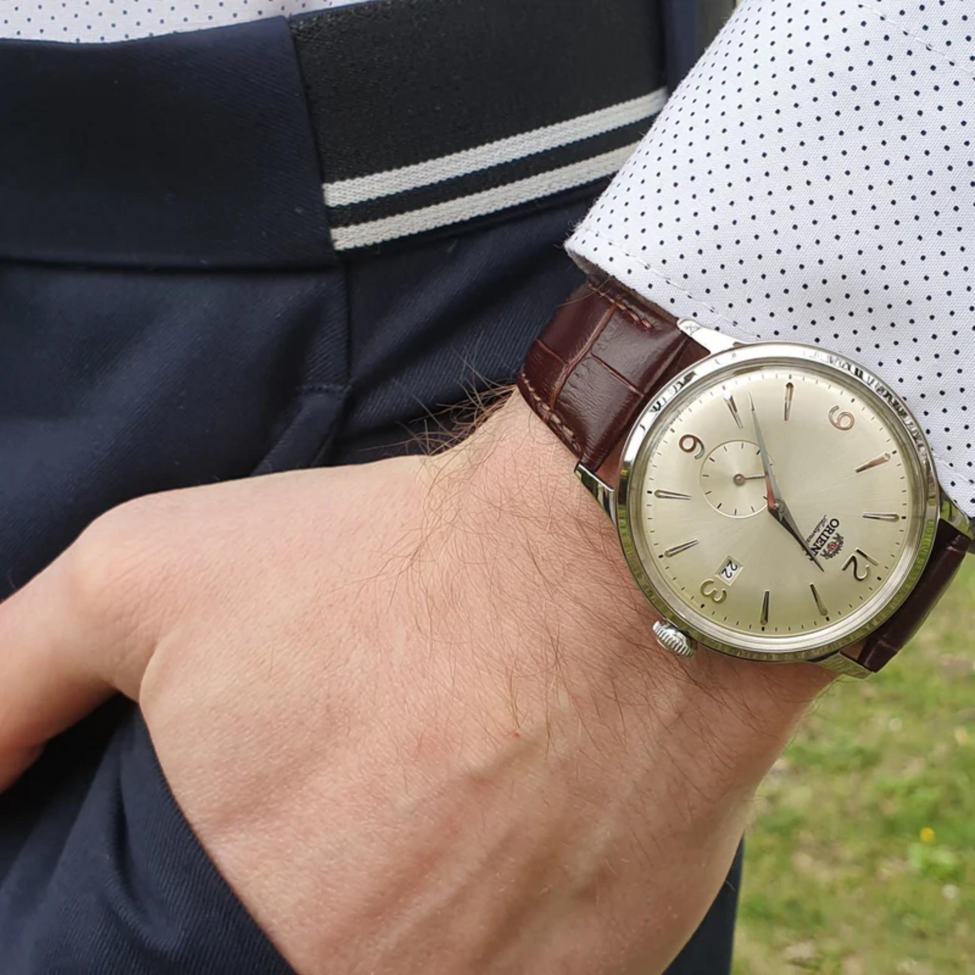 Orient Bambino Classic Vintage Style Small Seconds Mechanical Champagne Dial Leather Strap Men’s Dress Watch RA-AP0003S30B