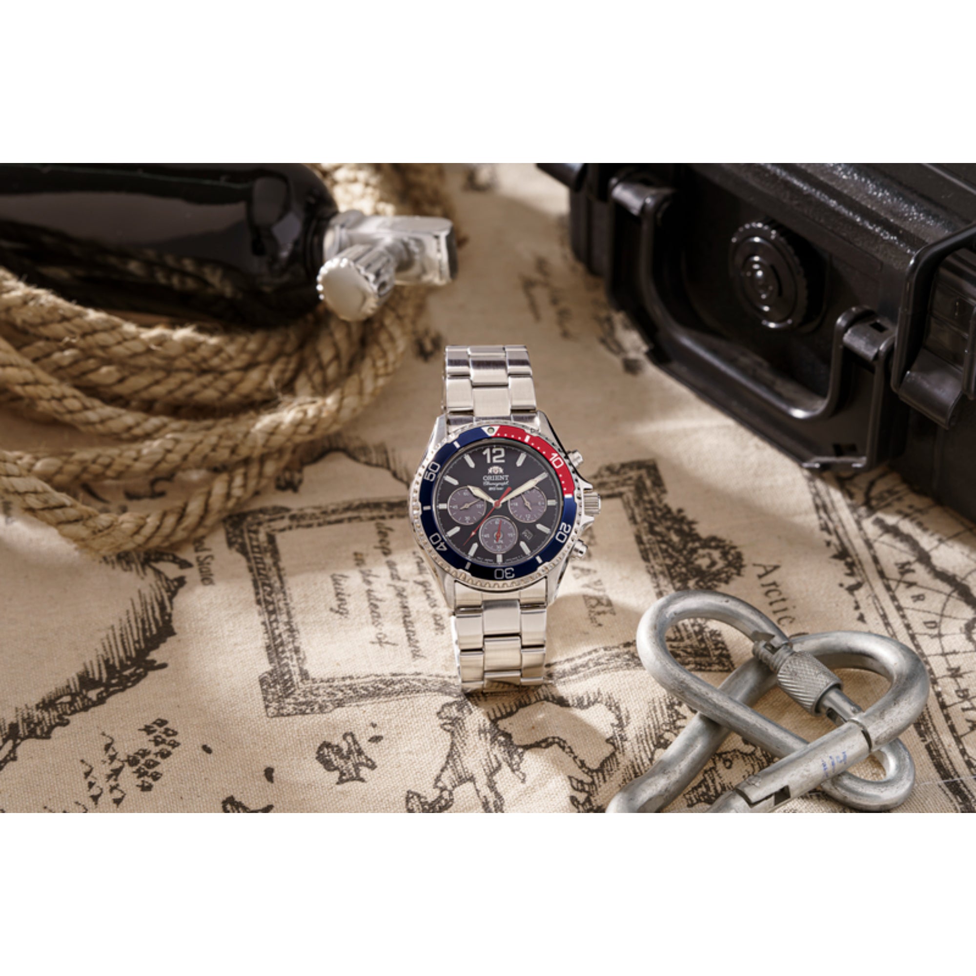 Orient Mako Solar Chronograph Quartz Blue Dial Steel Strap Men’s Dive Watch RA-TX0201L10B