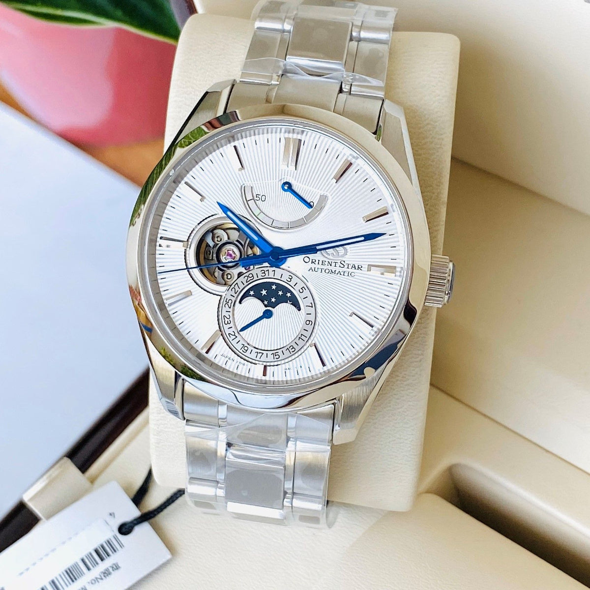 Orient Star Contemporary Silver Dial Stainless Steel Strap Men's Watch RE-AY0002S00B