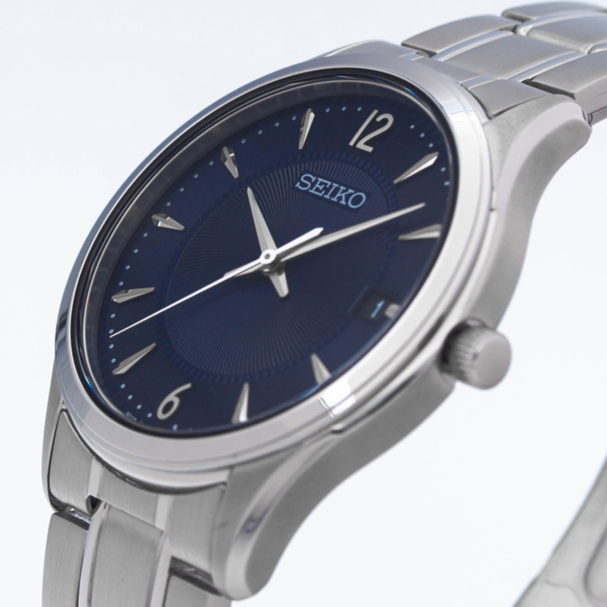 Seiko Essentials SUR419P1 stainless steel case side profile
