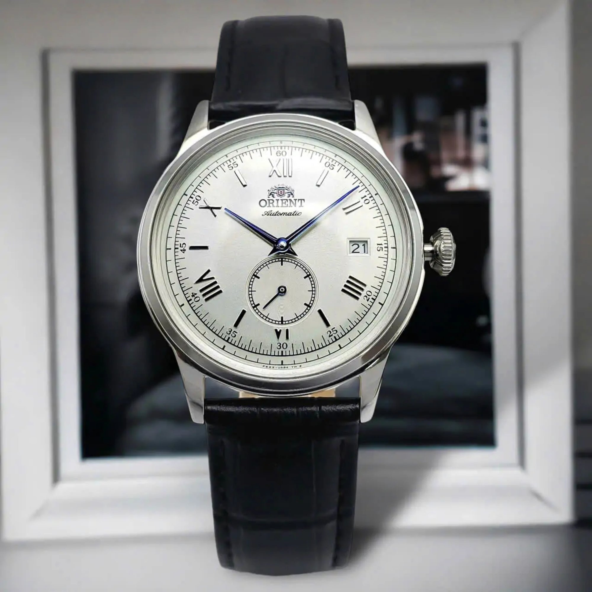 Orient Bambino Version 2 Classic Vintage Style White Dial Men's Dress Watch RA-AP0104S30B