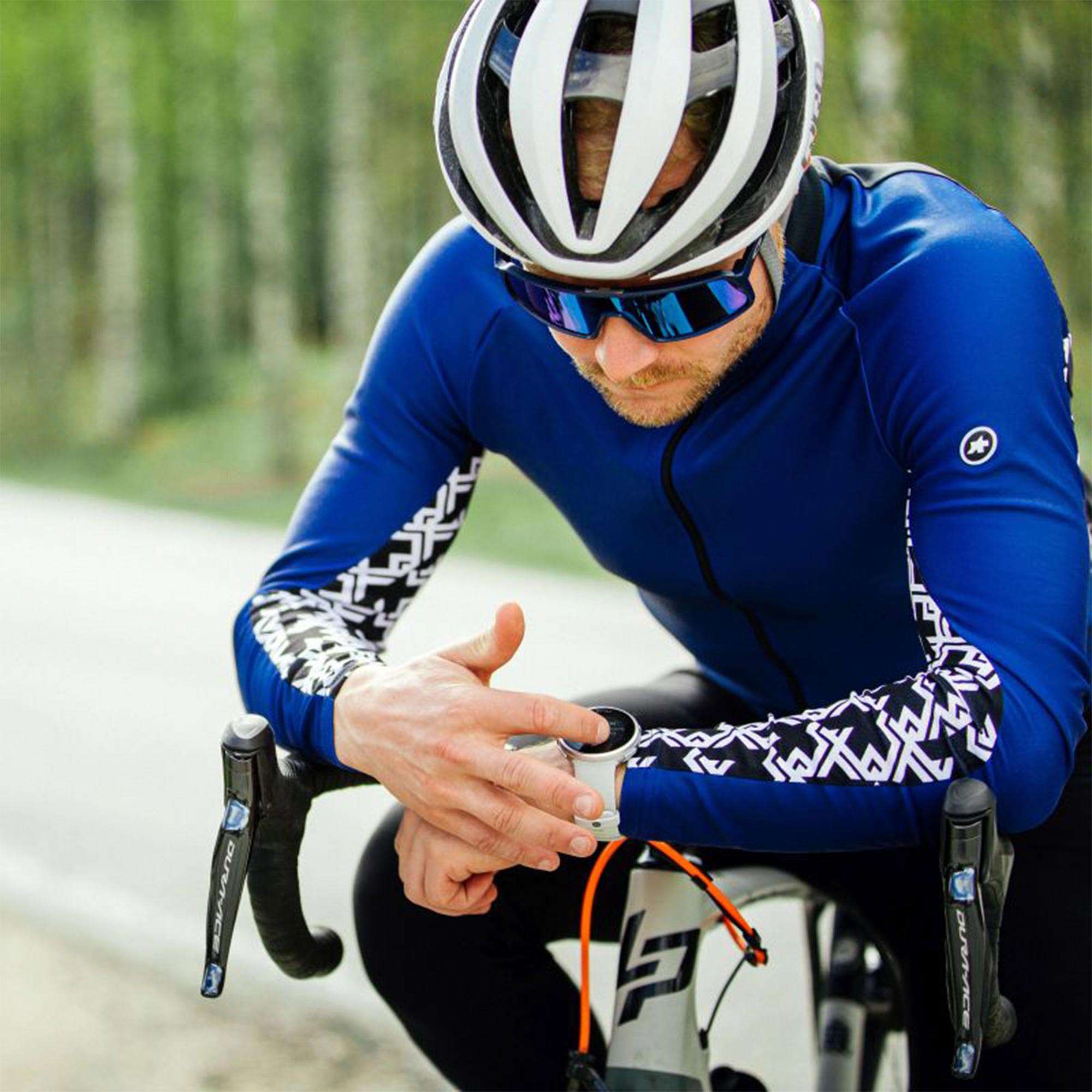 Polar Vantage V2 Quartz Digital Dial Grey Rubber Strap Smartwatch 90083651