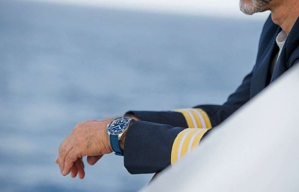 Hamilton Khaki Navy Frogman Automatic Blue Dial Blue Silicone Strap Men's Watch H77705345