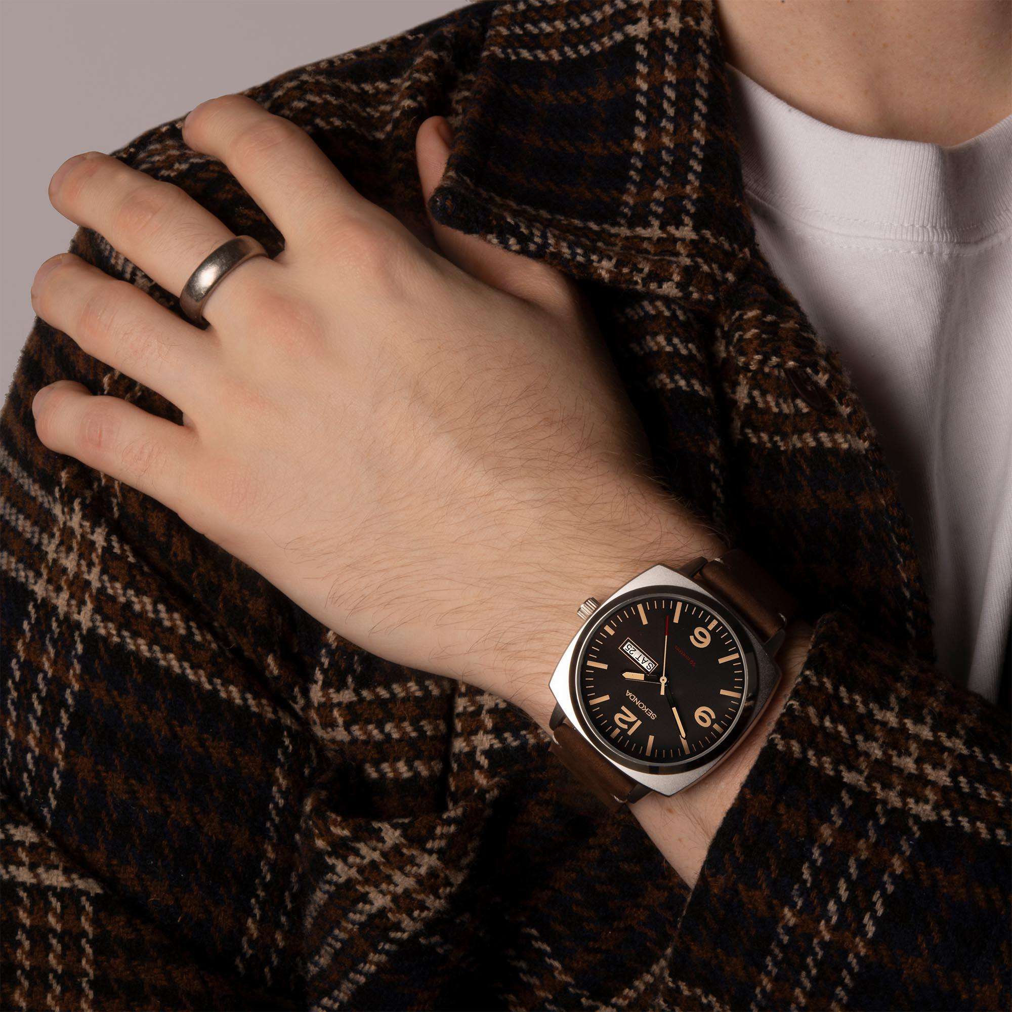 Sekonda Airborne Quartz Black Dial Brown Strap Men's Watch 1988