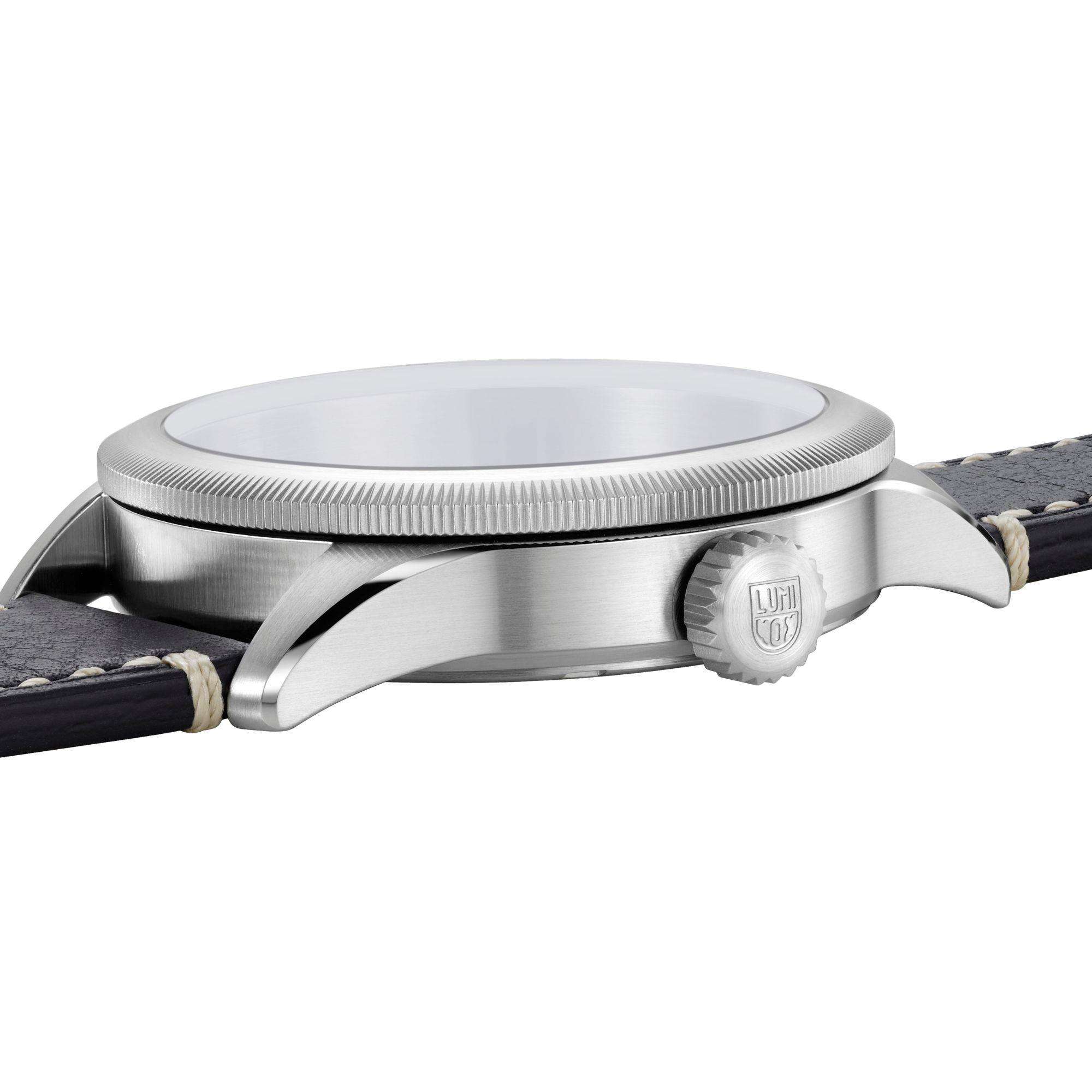 Luminox P-38 Lightning 9520 Series Cream Dial Black Leather Strap Men's Watch XA.9527