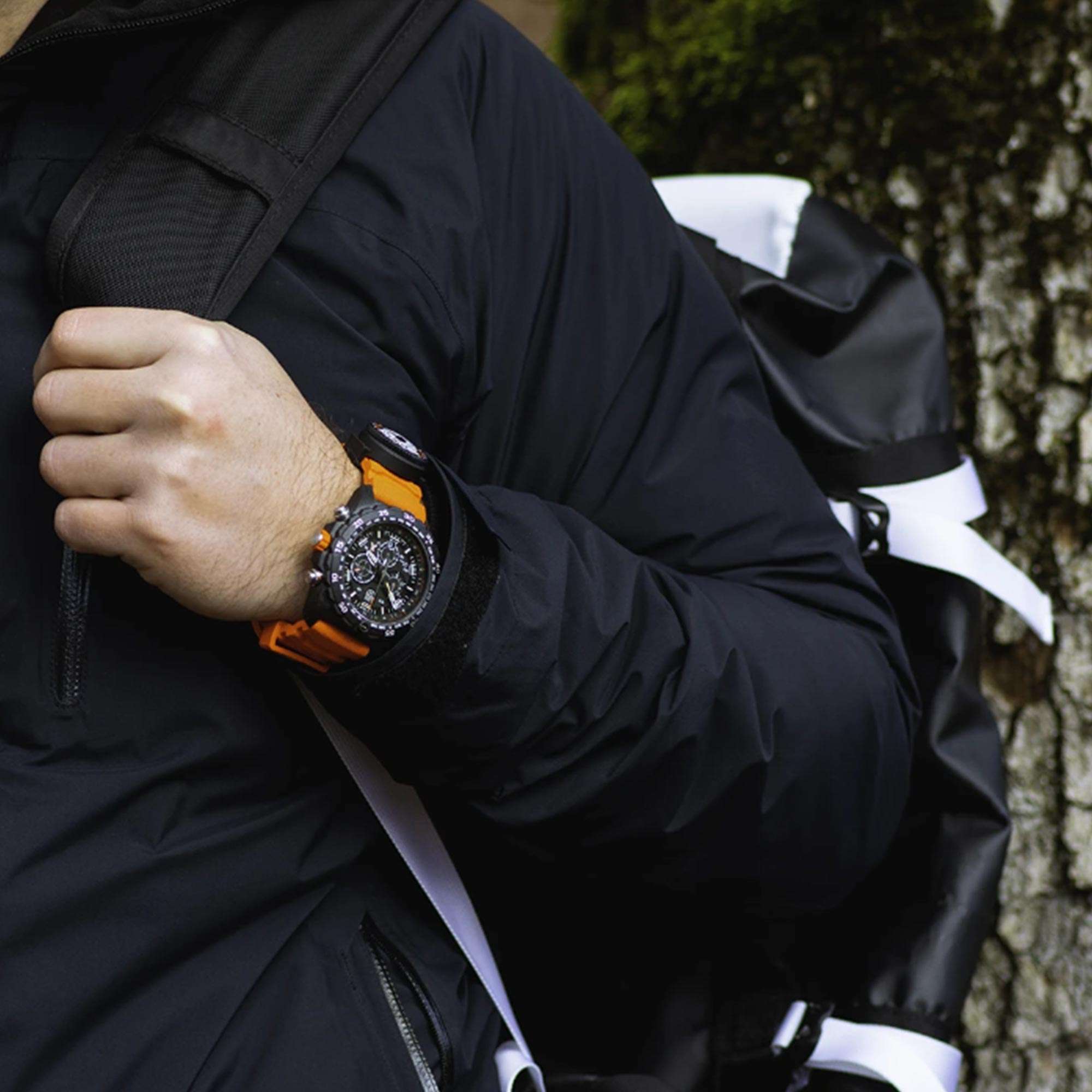 Luminox x Bear Grylls Survival MASTER 3749 Series Quartz Black Dial Rubber Strap Men's Watch XB.3749