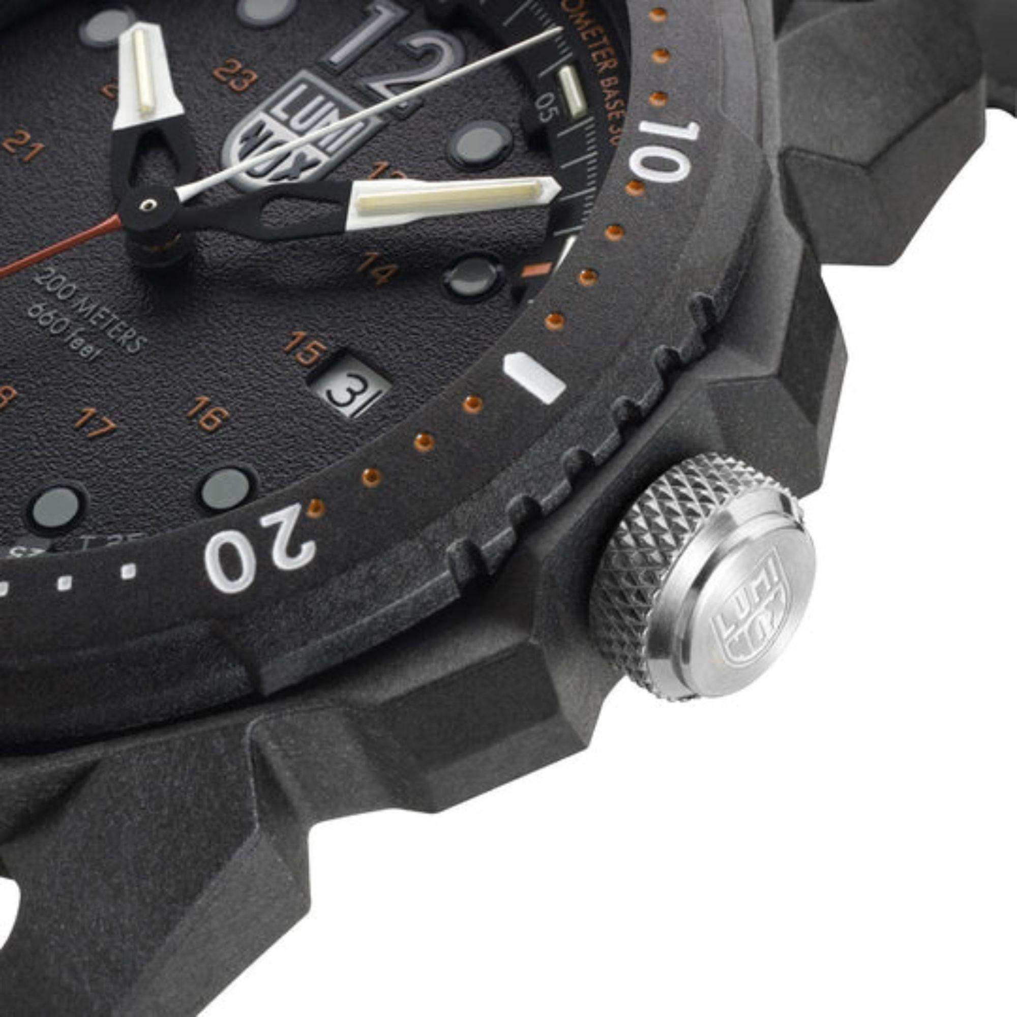 Luminox ICE SAR Arctic 1050 SERIES Black Dial with Black Rubber Strap