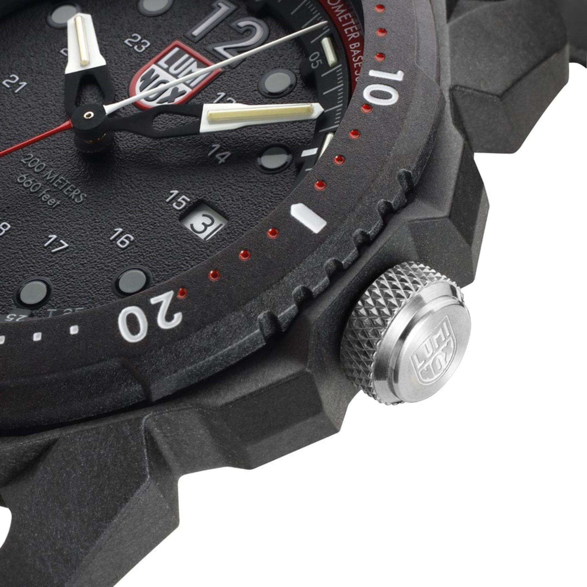 Luminox ICE SAR Arctic SERIES Black/Red Dial and Rubber Strap XL.1051