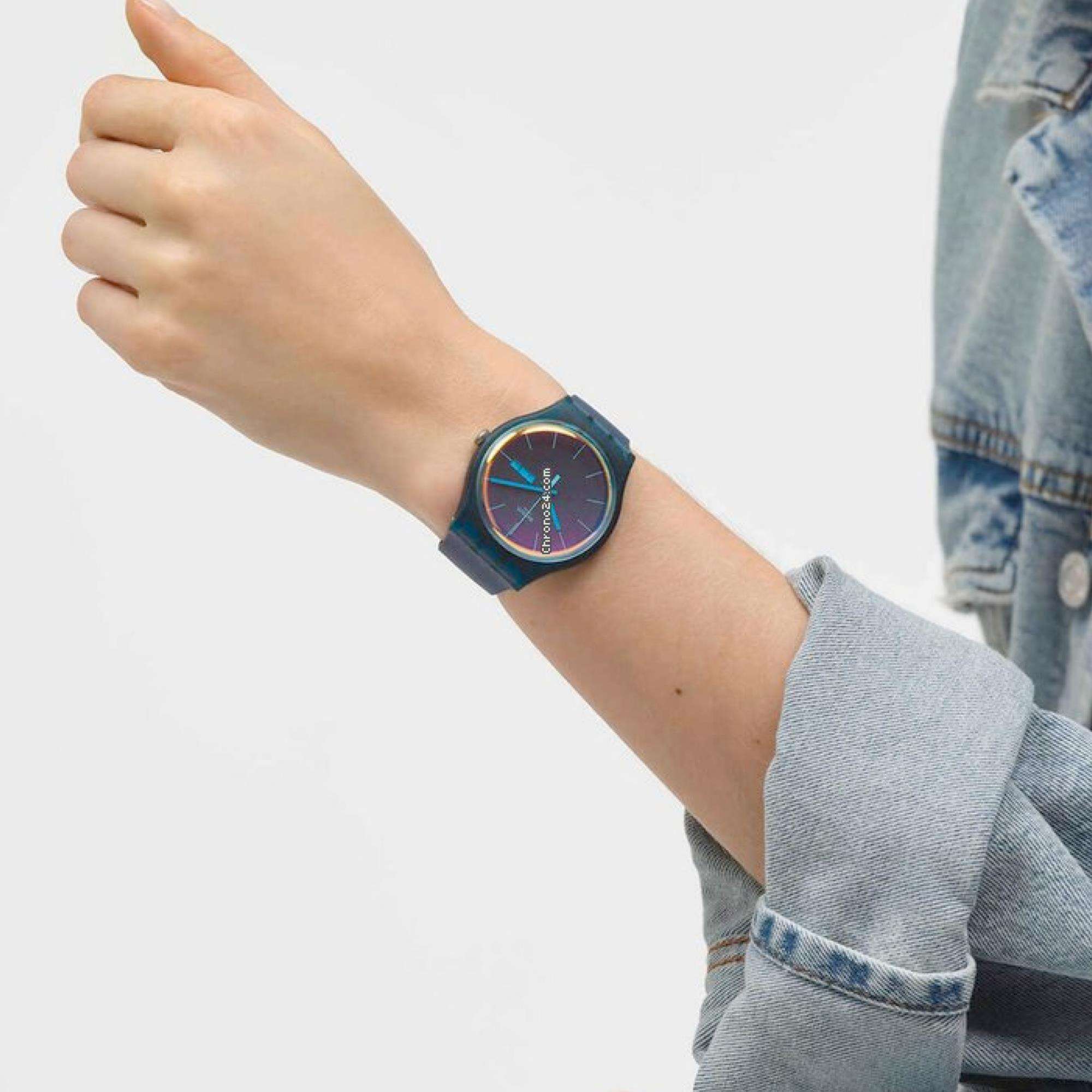 Swatch The March Collection 'Fade To Teal' Quartz Unisex Watch SO29N708