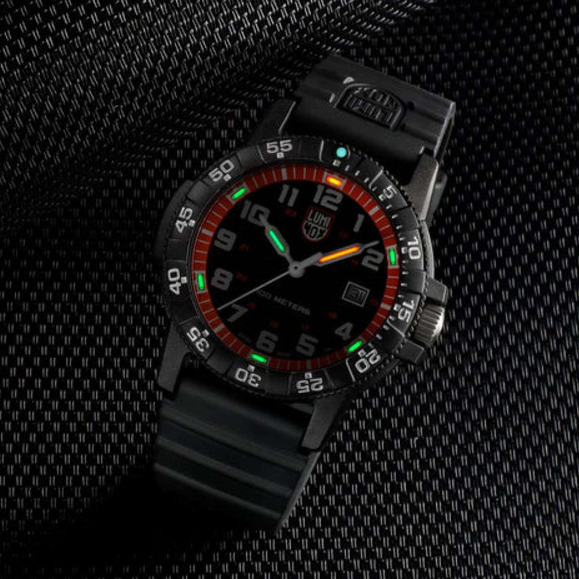 LEATHERBACK SEA TURTLE GIANT Black Dial Men's Watch 0320 SERIES XS.0329.1