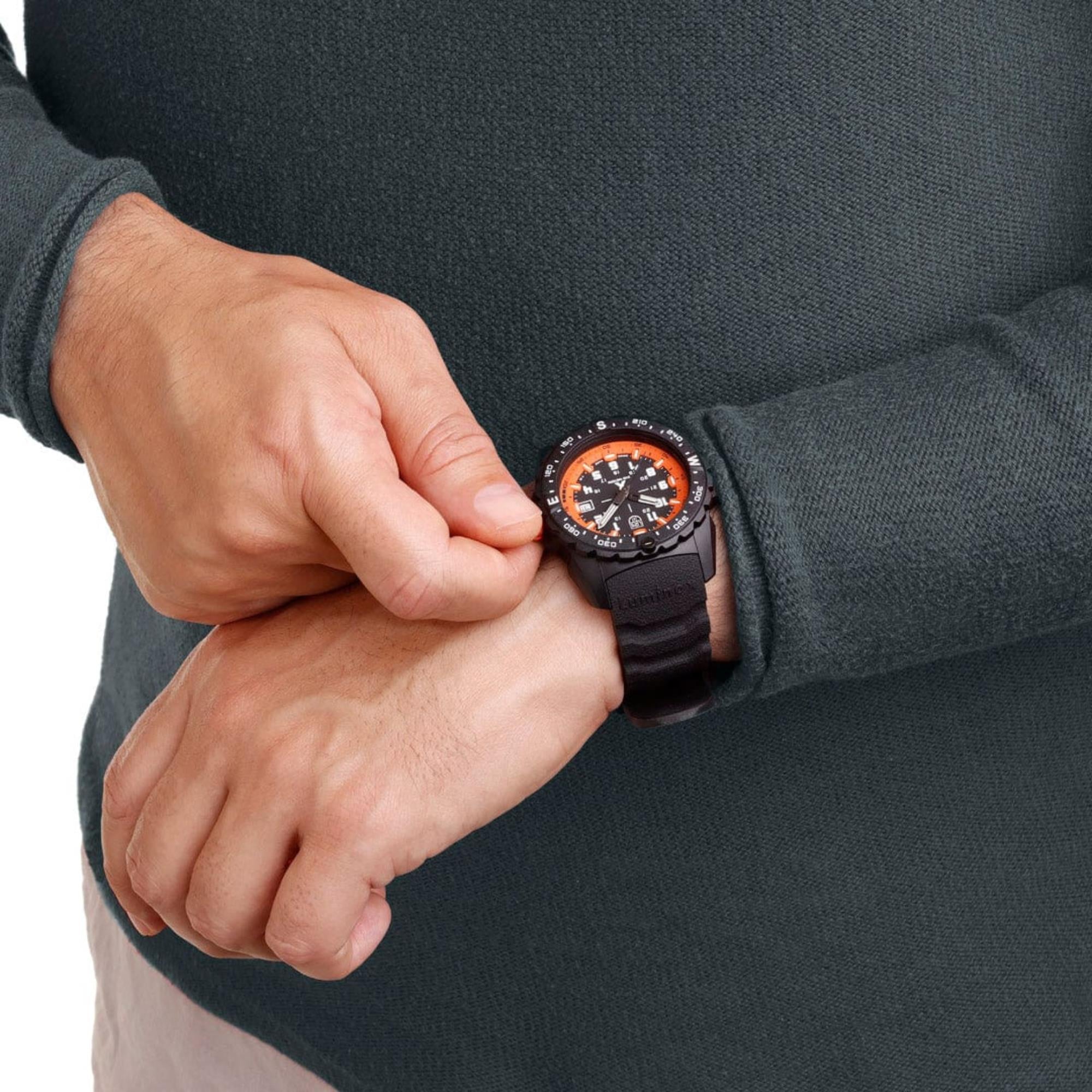 Luminox Bear Grylls Survival Quartz Black Dial Black Silicone Strap Men's Watch XB.3739