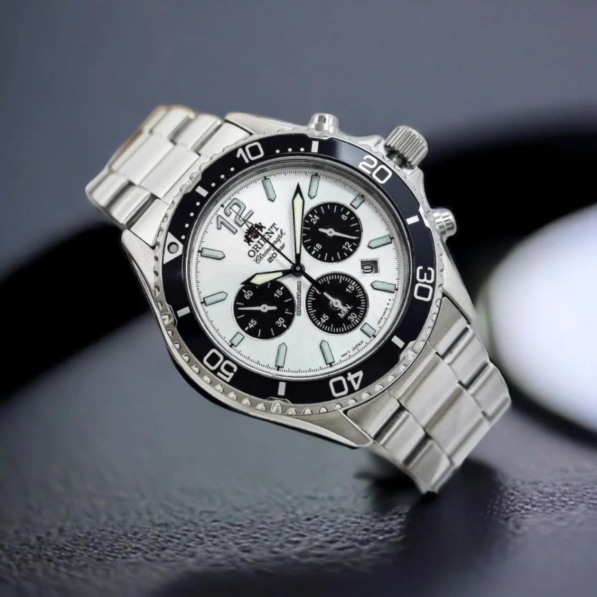 Orient Mako 43mm Chronograph White Dial Steel Mens Solar Watch RA-TX0203S10B