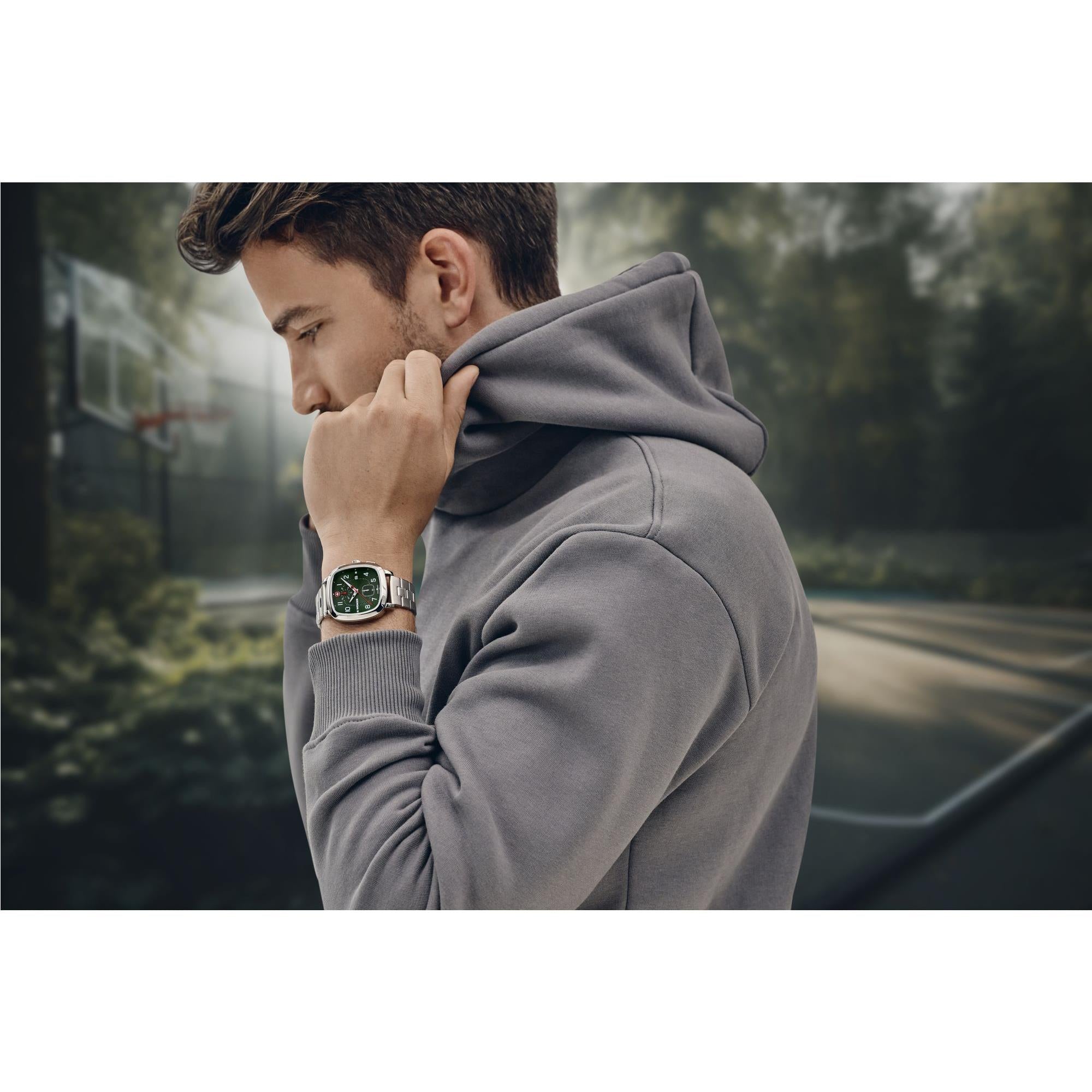 Wenger Vintage Sport Chrono Green Dial Stainless Steel Bracelet Men?s Watch 01.1933.112
