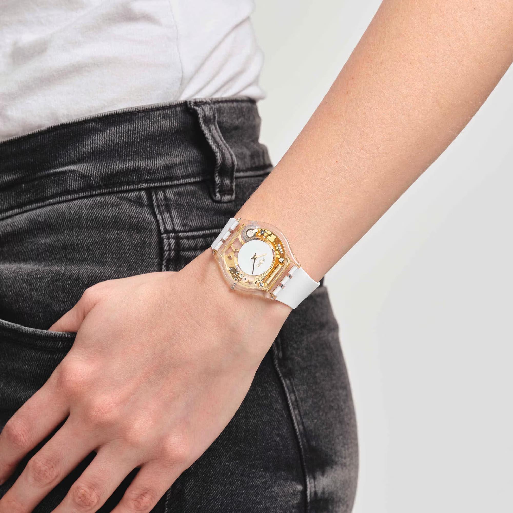 Swatch COEUR DORADO Quartz White Dial White Strap Watch SS08K106-S14