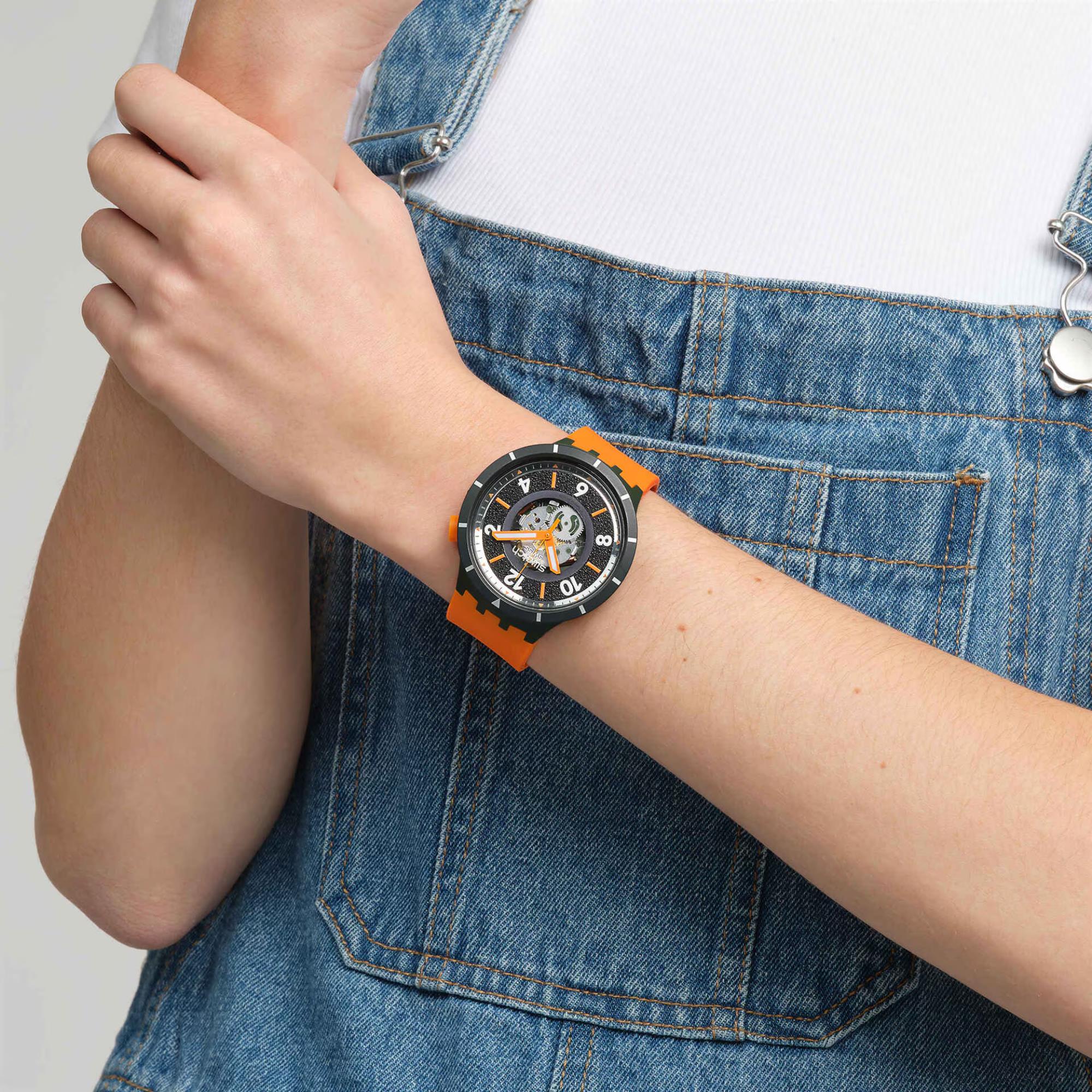 Swatch Big Bold Fall-Iage Black Dial Silicone Strap Unisex Watch SB03G107