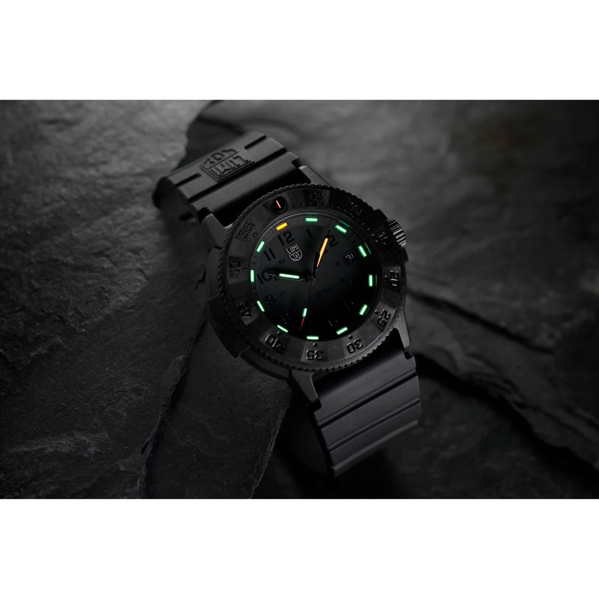 Luminox Navy SEAL 3000 Series Automatic Black Dial Black Rubber Strap Men's Watch XS.3001.EVO.BO.S