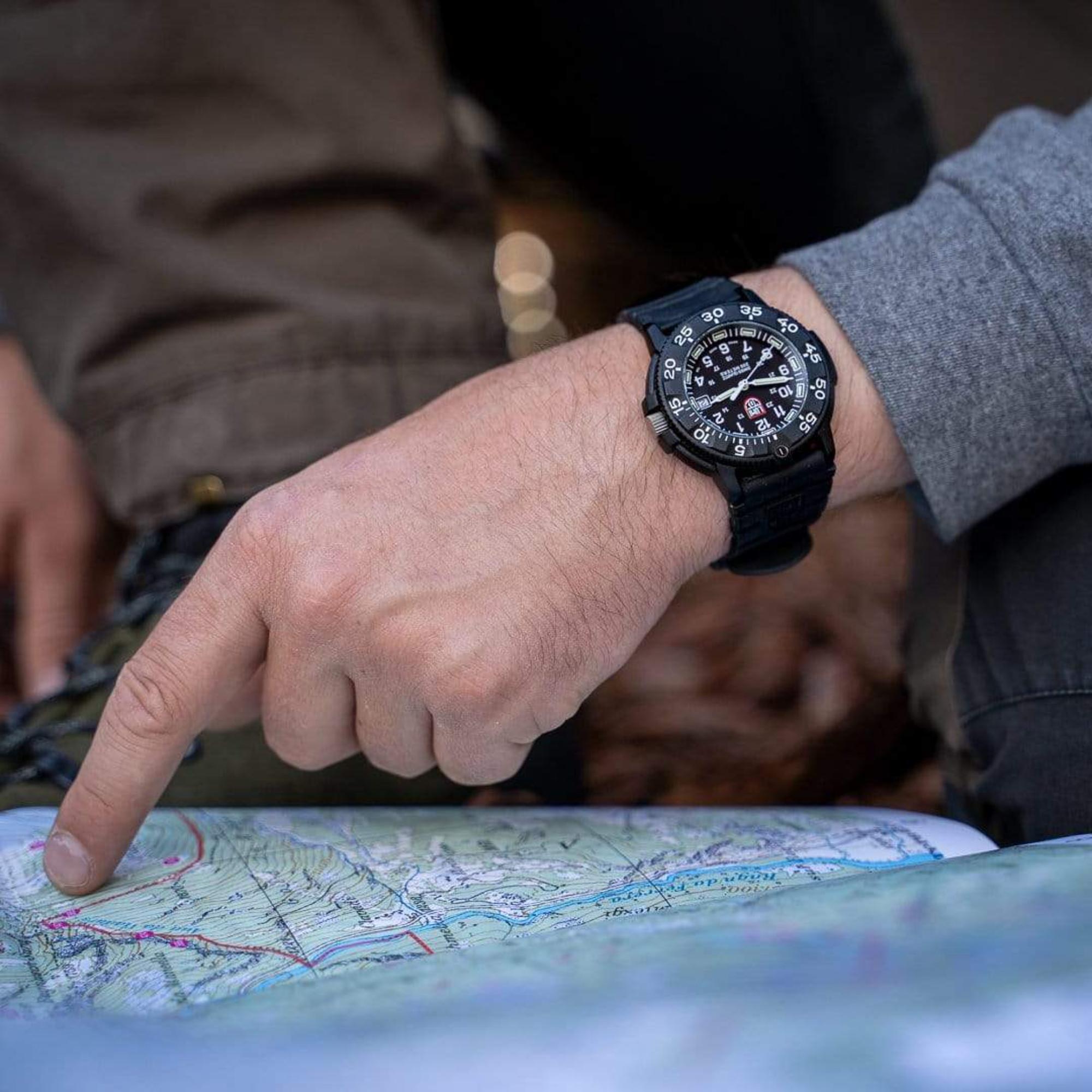 Luminox Original Navy SEAL 3000 Series Black Dial Rubber Strap Men's Watch XS.3001.F