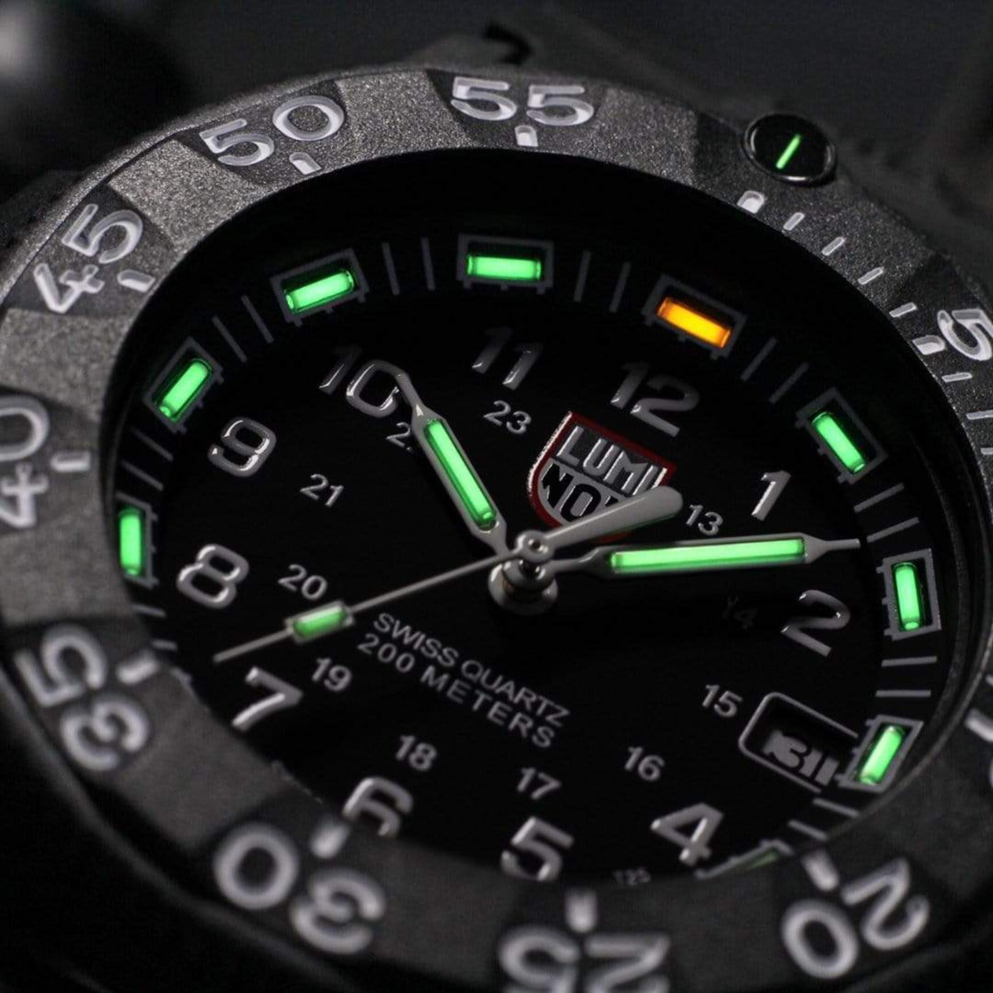 Luminox Original Navy SEAL 3000 Series Black Dial Rubber Strap Men's Watch XS.3001.F