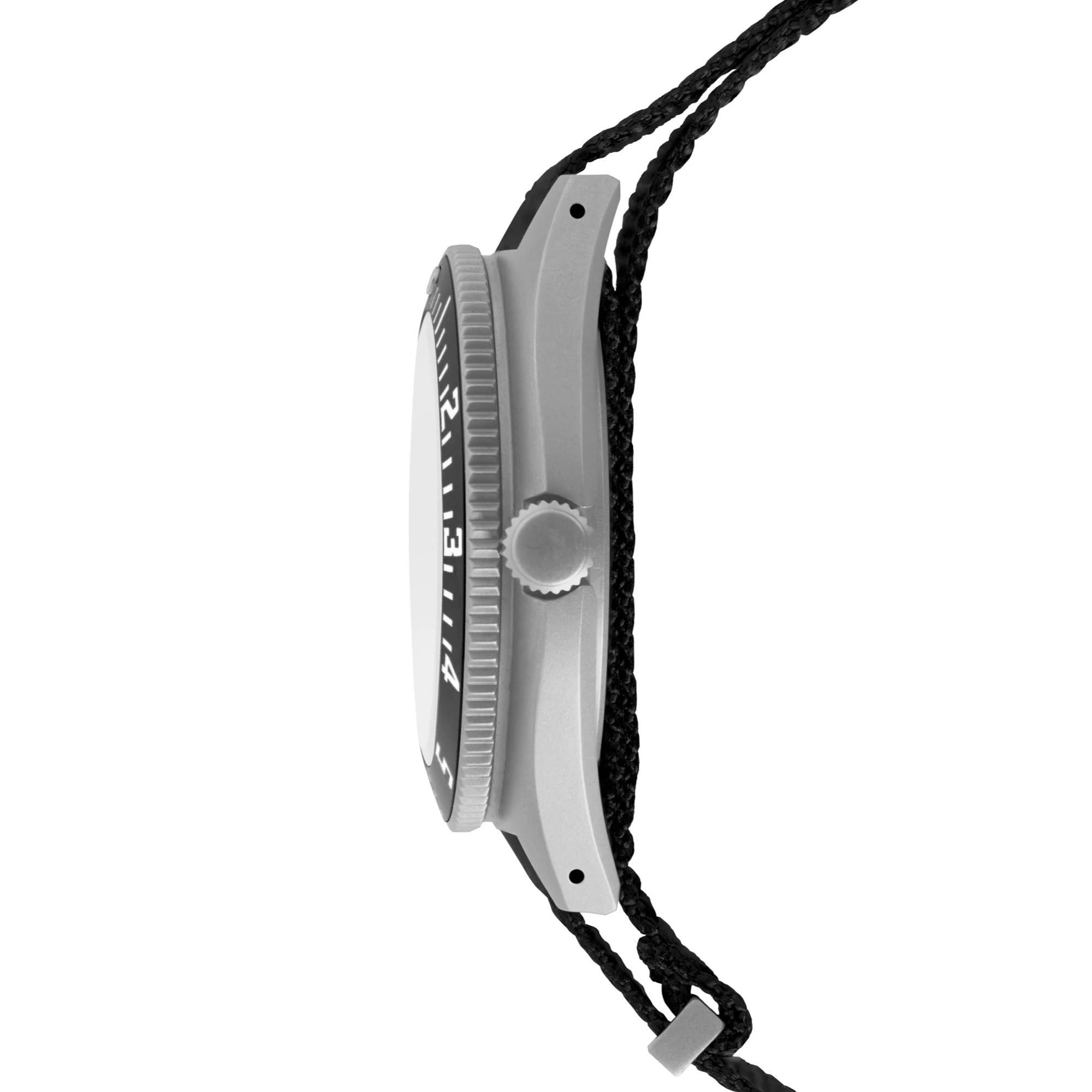 Marathon Steel Navigator (SSNAV-D) Black Dial Men's Watch  WW194013SS-0103