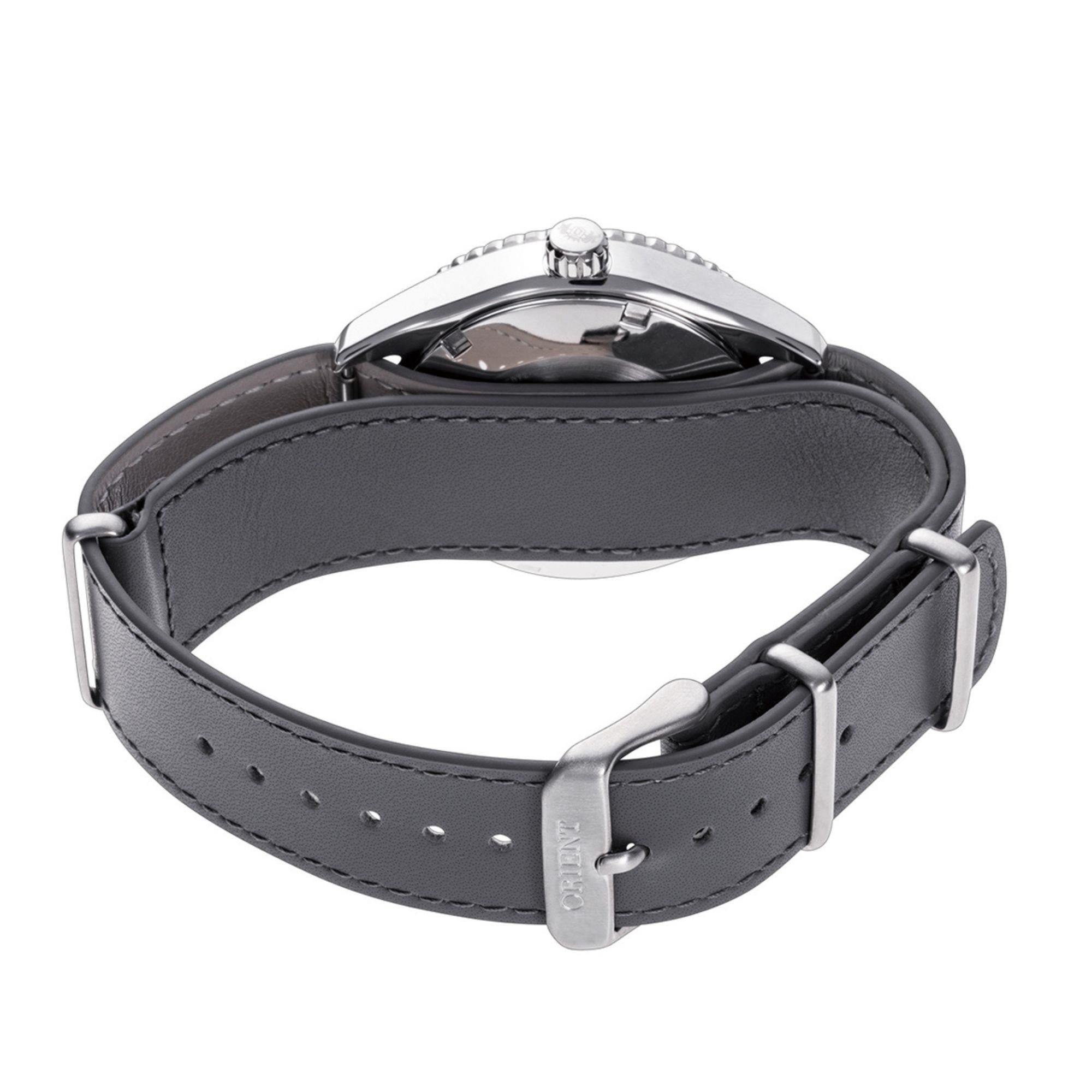 Orient Mako Automatic Purple Dial Leather Strap Men’s Dive Watch RA-AC0Q07V30B