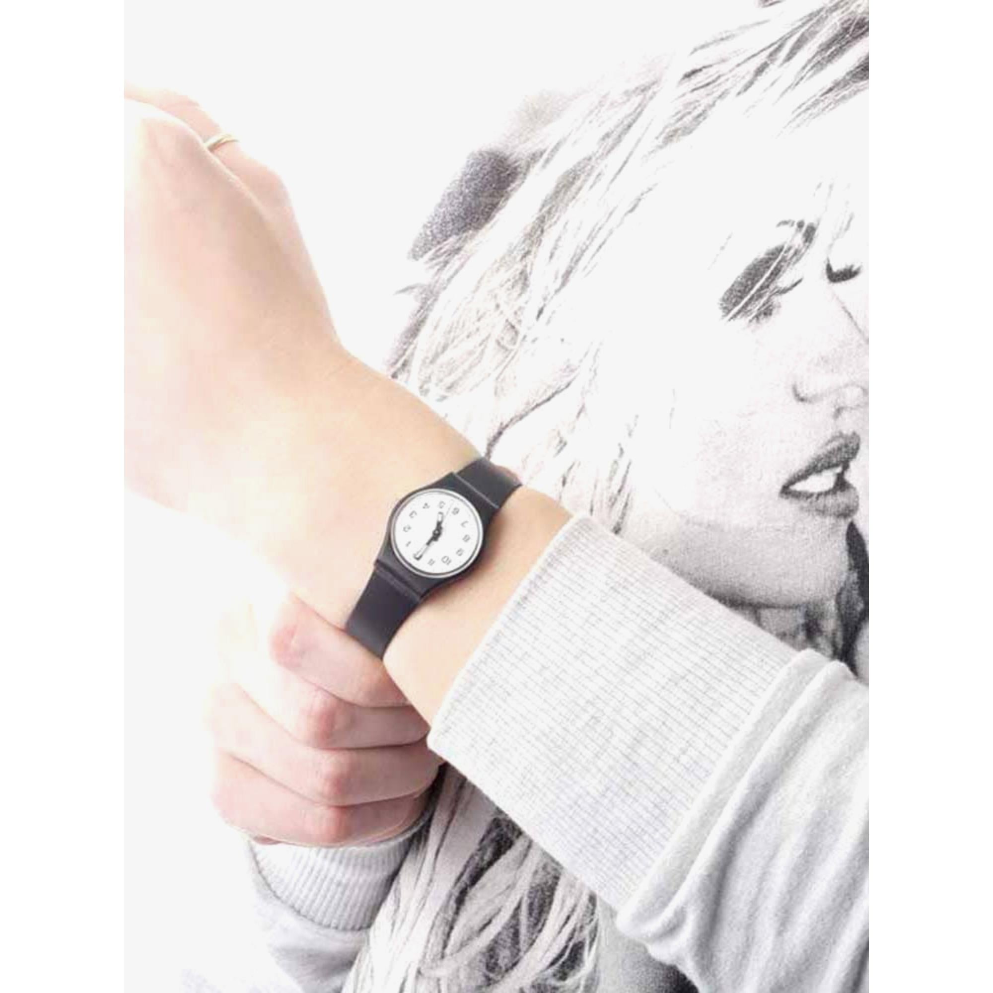 Swatch SOMETHING NEW White Dial Unisex Watch LB153