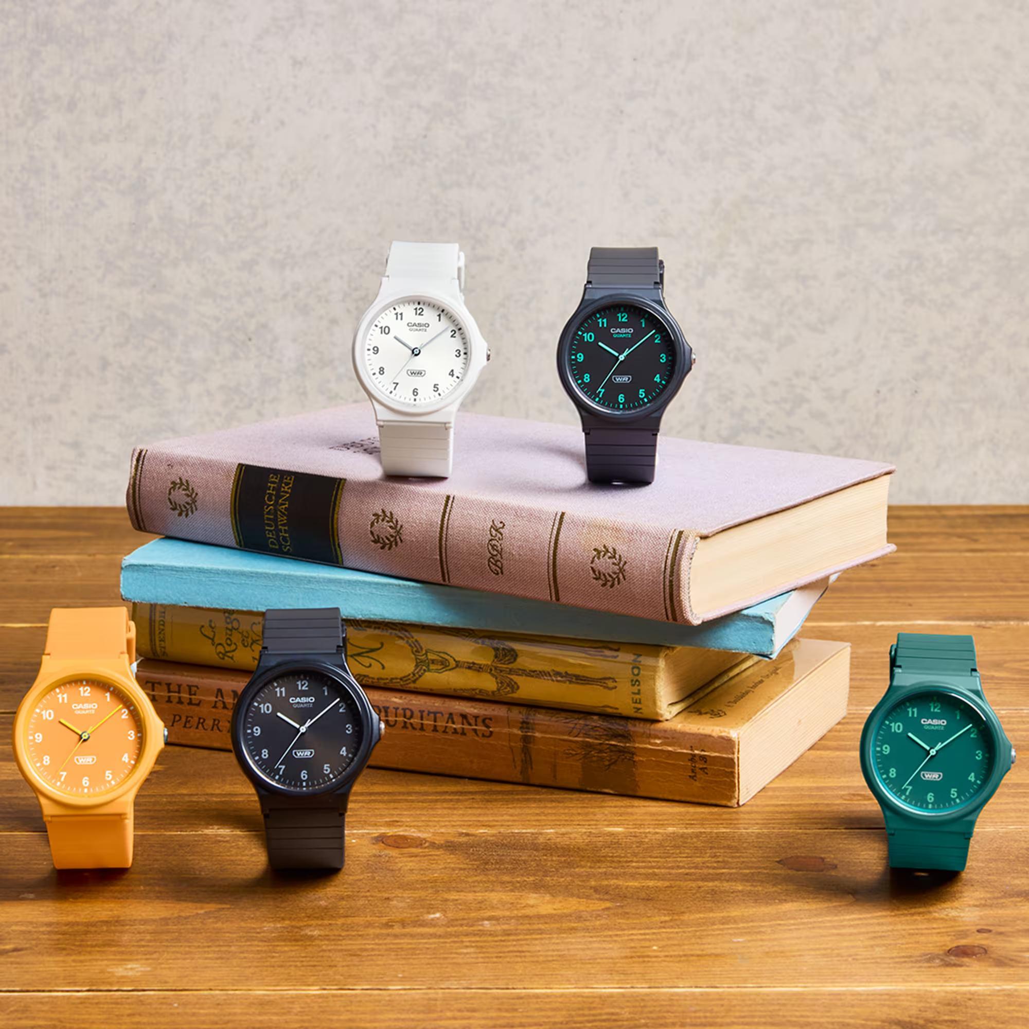 Casio Timeless Classic Analog Green Dial Resin Strap Unisex Watch MQ-24B-3BEF