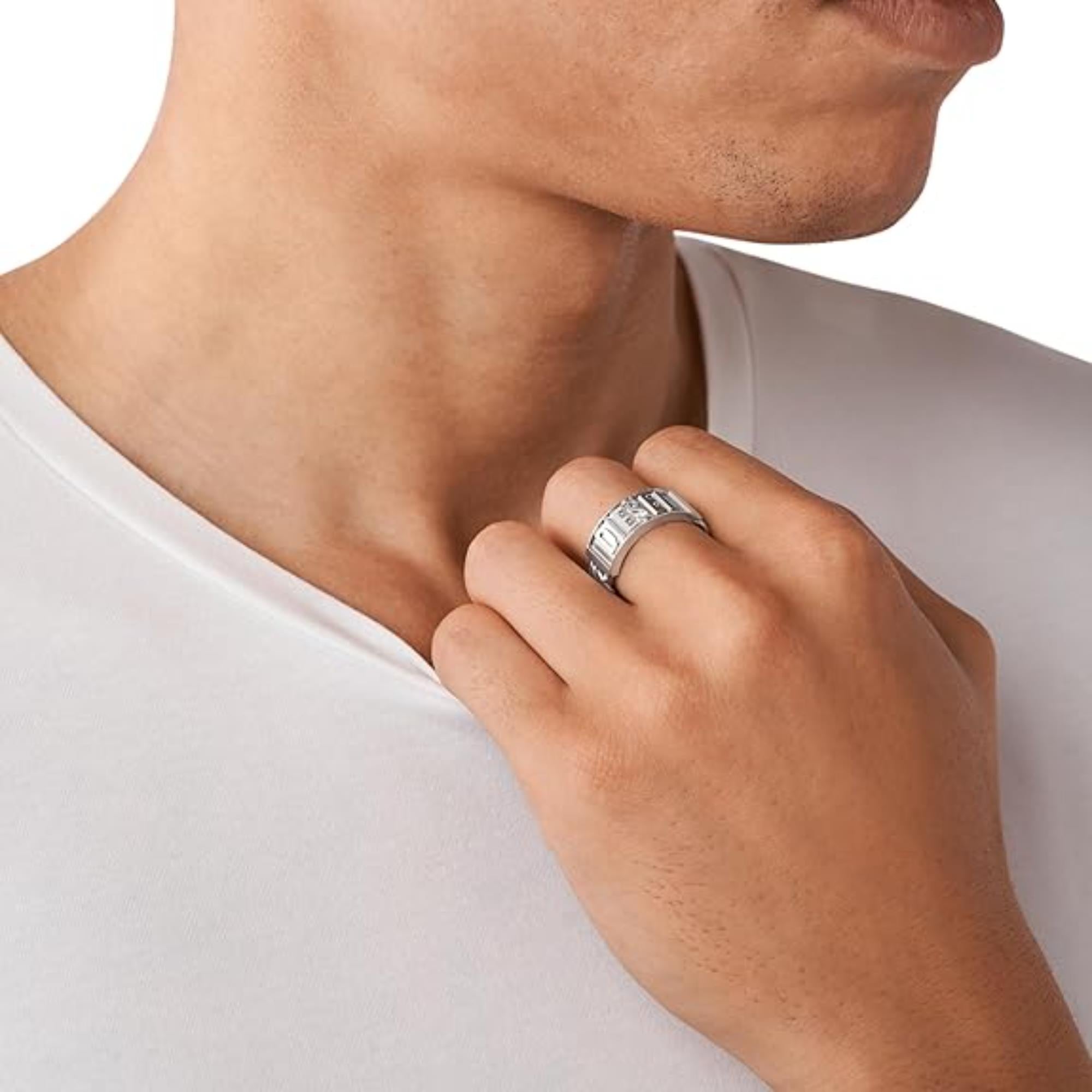 DIESEL Engraved Logo Stainless Steel Ring Silver for Men DX1347040-11.5