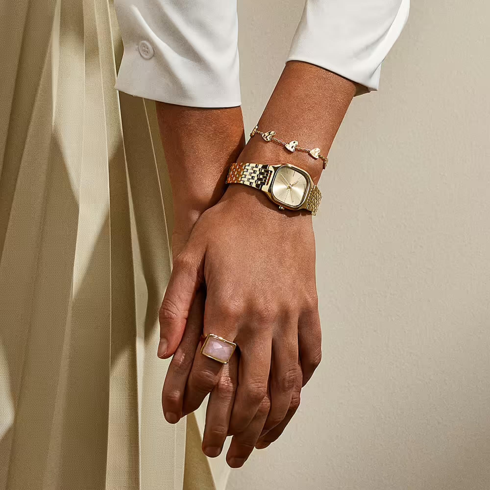 Skagen nja Hearts Gold-Tone Brass Chain Ladies Bracelet SKJ5010710