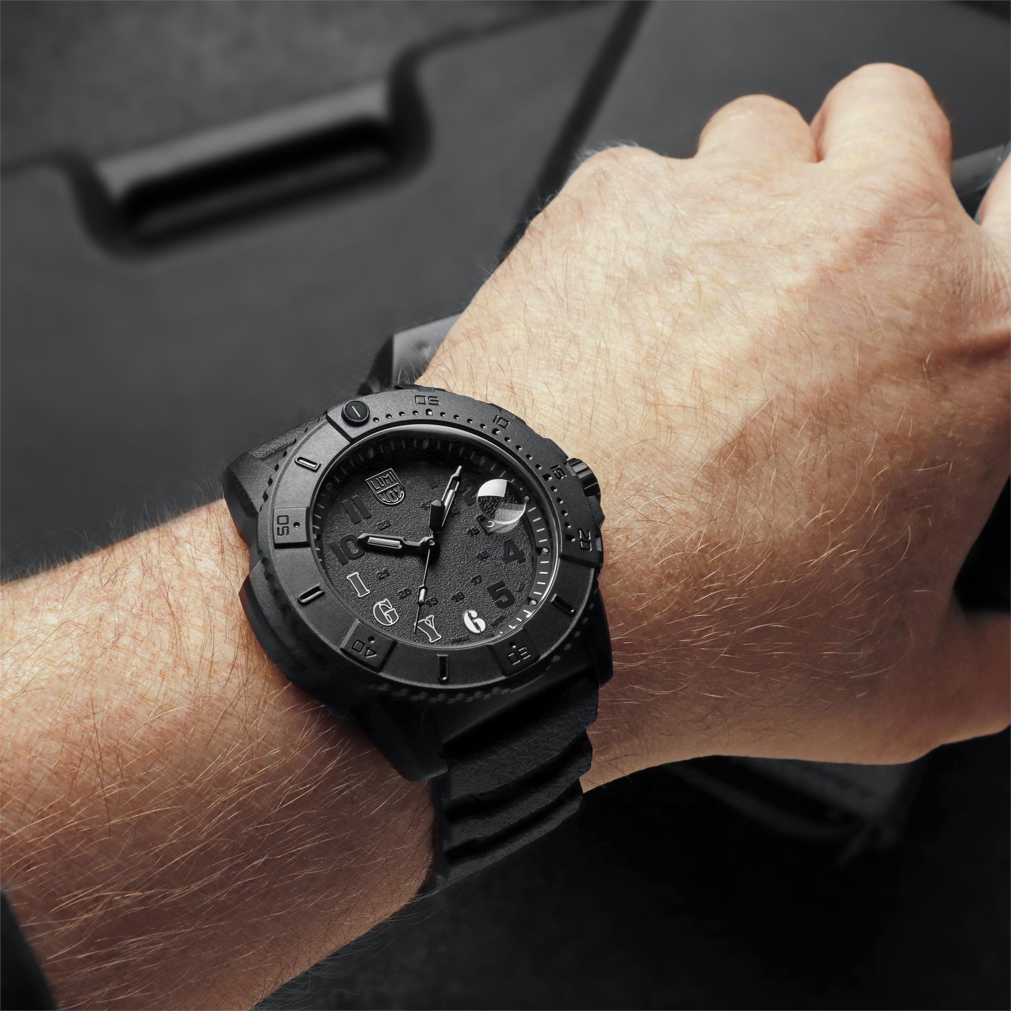 Luminox I GOT YOUR 6' Navy Seal Foundation 3600 Black Dial Rubber Strap Men's Watch XS.3611.IGY6.NSF