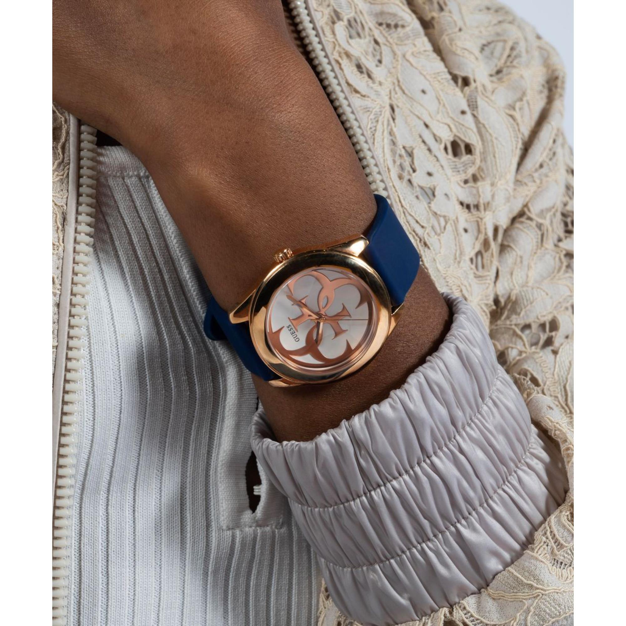 Guess G-Twist White Dial Silicone Strap Women's Watch W0911L6