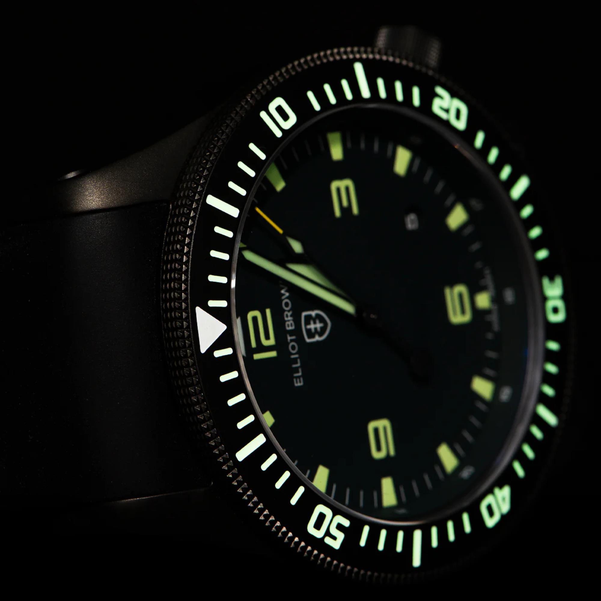 Elliot Brown Holton Nivo Quartz Black Dial Rubber Strap Men's Watch 101-003-R02