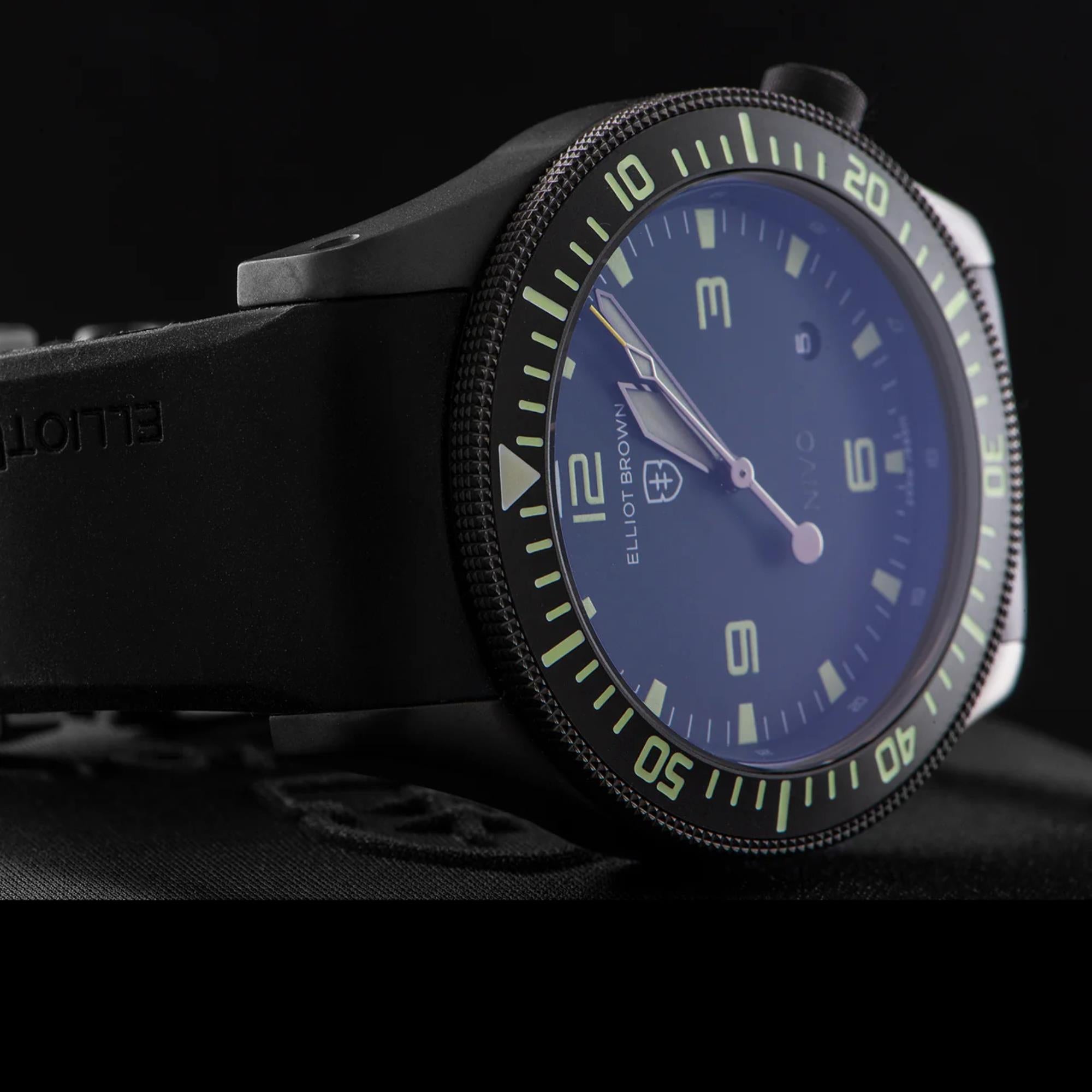 Elliot Brown Holton Nivo Quartz Black Dial Rubber Strap Men's Watch 101-003-R02