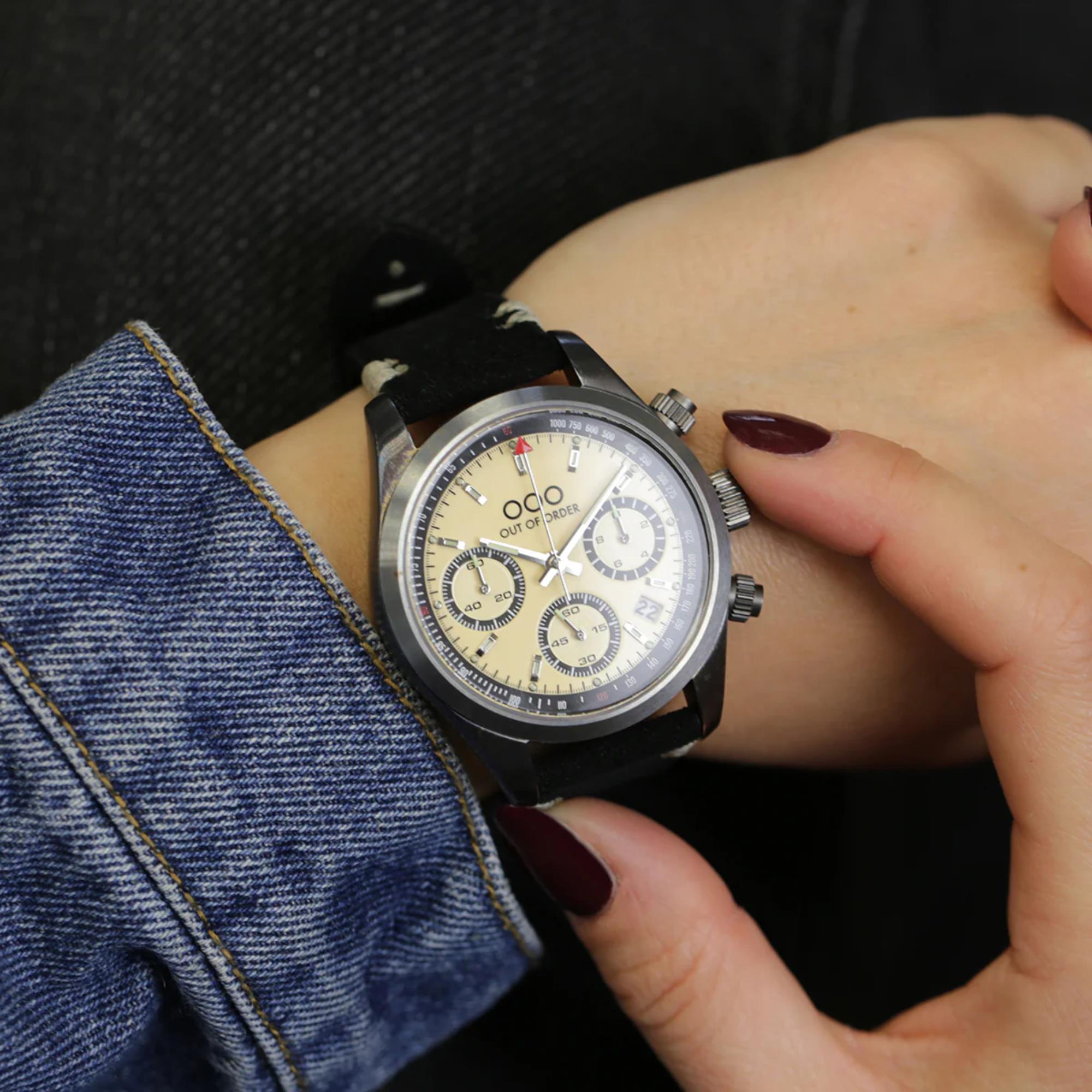 Out of Order Sporty Cronografo Quartz Cream Dial Leather Strap Women's Watch OOO.001-23.CR.NE