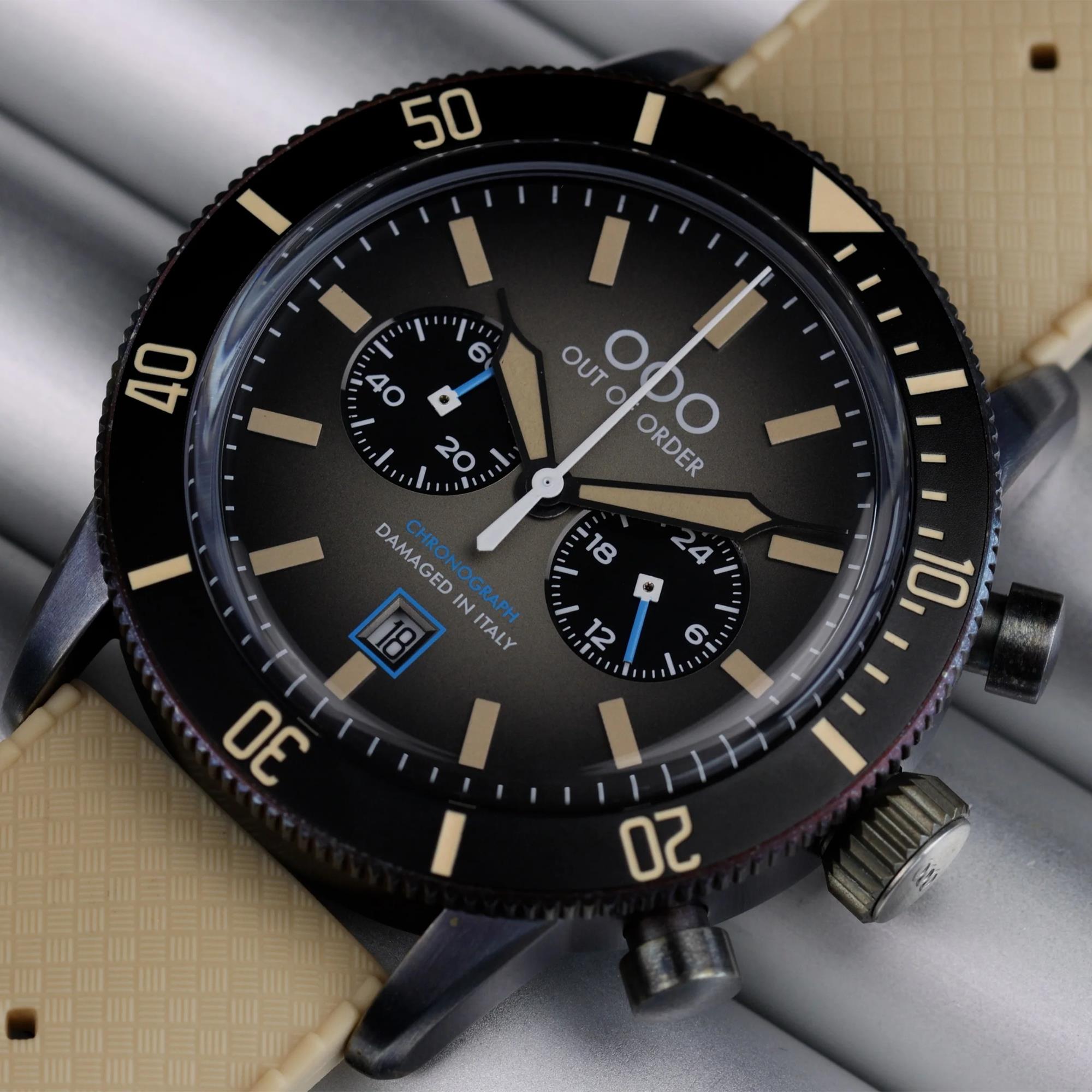 Out of Order Pilot Cronografo Quartz Brown Dial Leather Strap Men's Watch OOO.001-28.GR