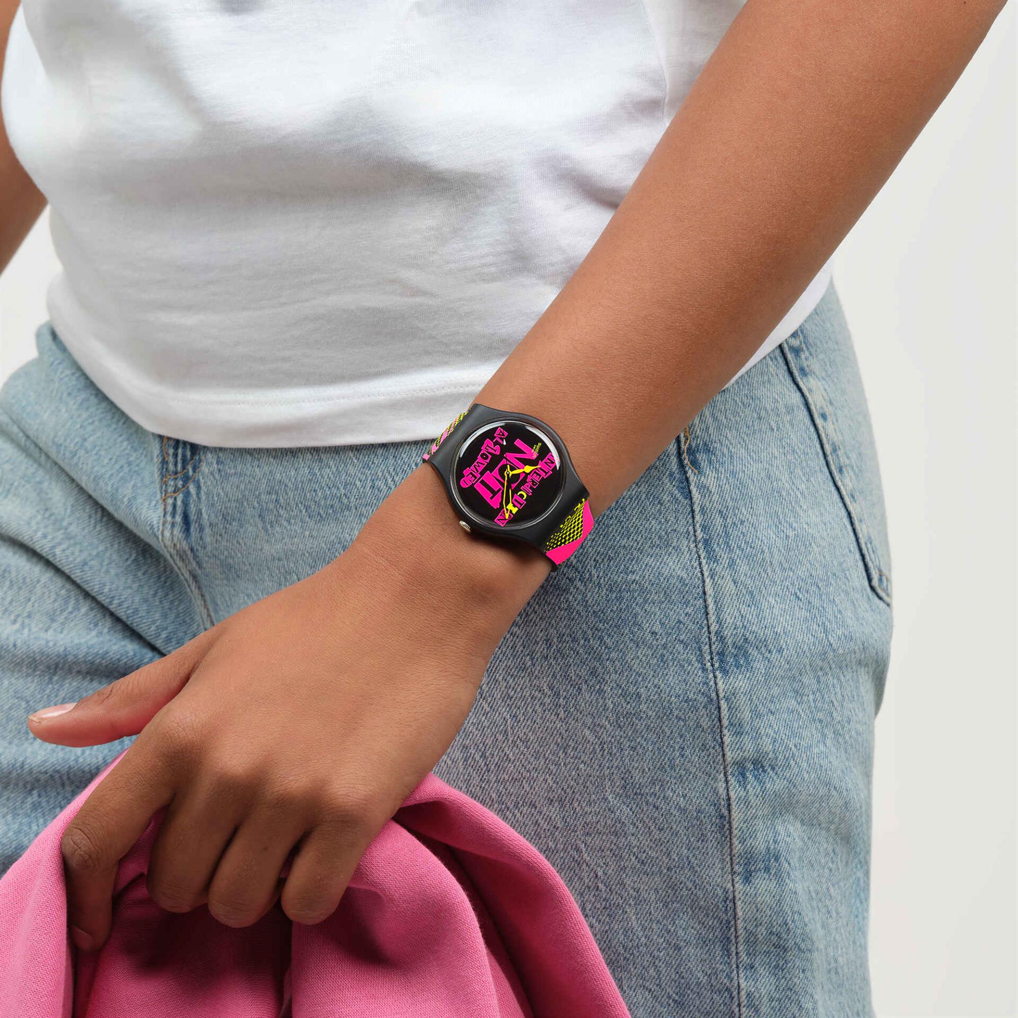 Swatch No Rules Distort Mode Black Dial Silicone Strap Unisex Casual Watch SO32B121