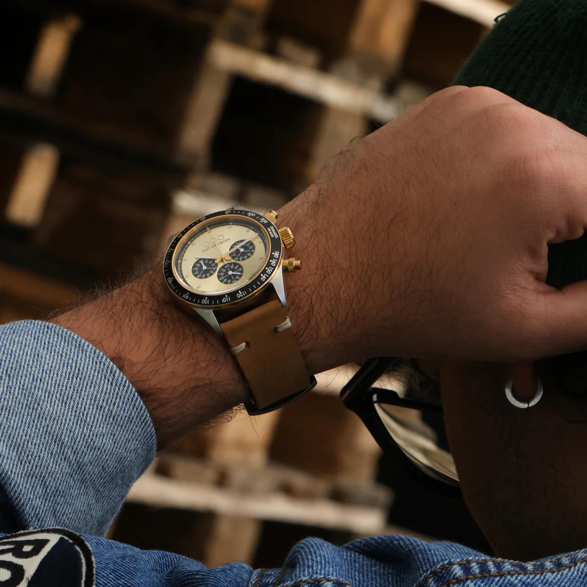 Out Of Order Supervintage Chrono Quartz Gold Dial Leather Strap Men's Watch OOO.001-30.GL.AC