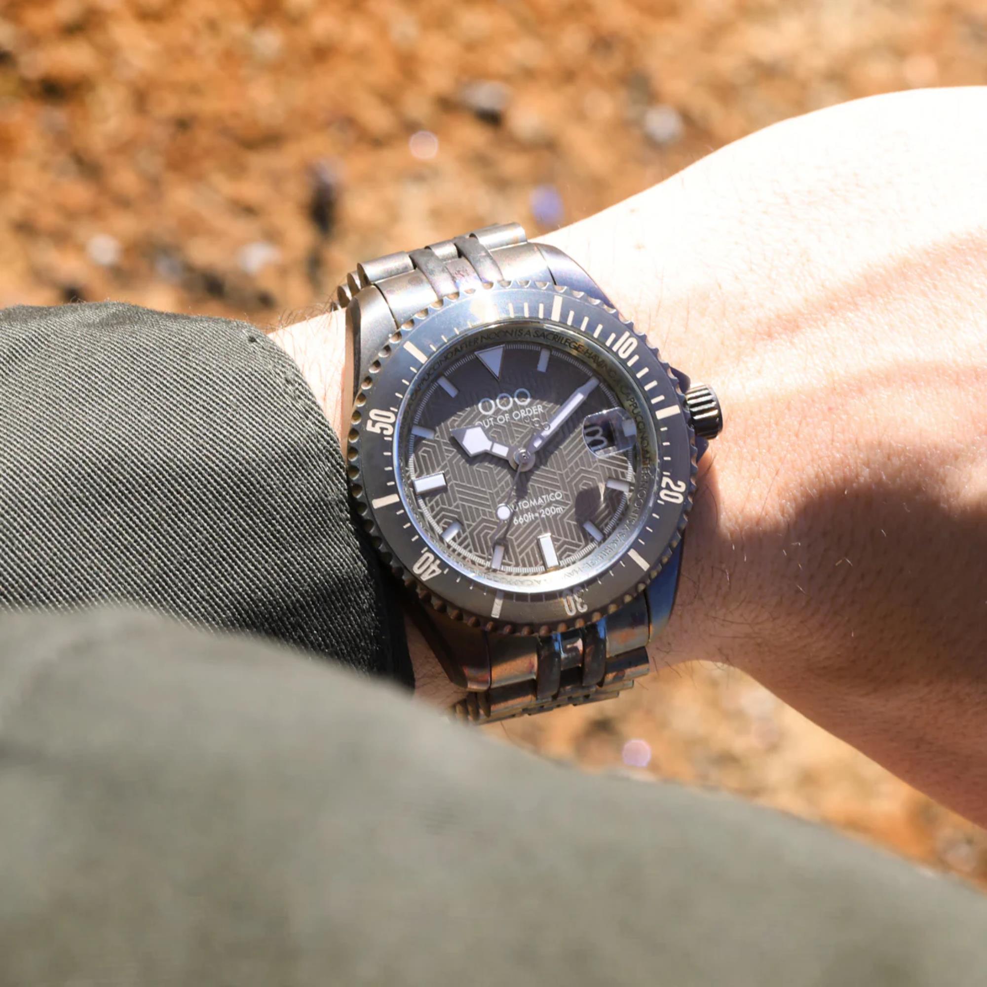 Out of Order Diverissimo Azteco Automatic Sand Dial Steel Strap Men's Watch OOO.001-32.SA