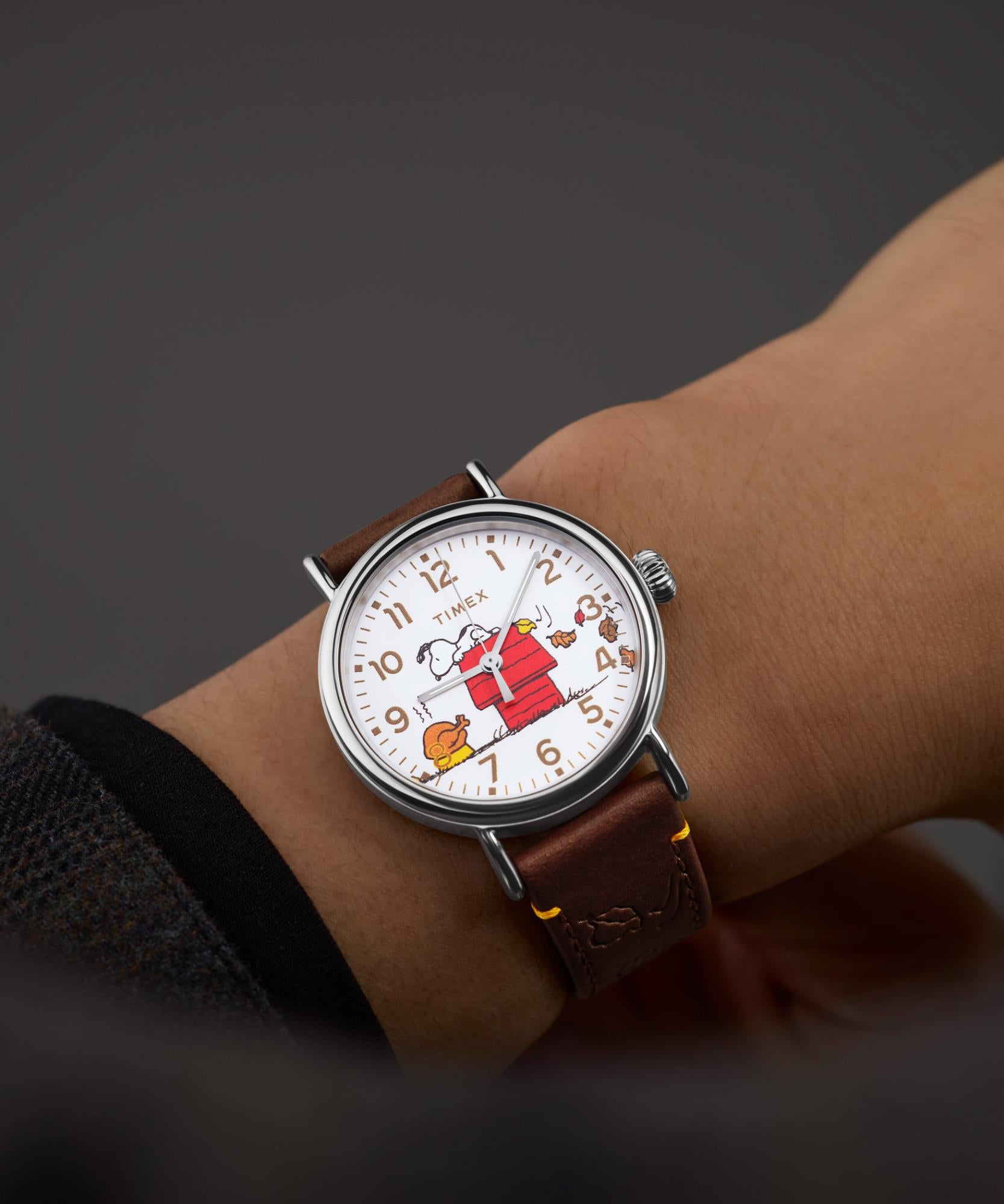 Timex X Peanuts Thanksgiving Quartz White Dial Leather Strap Unisex Watch TW2W44300